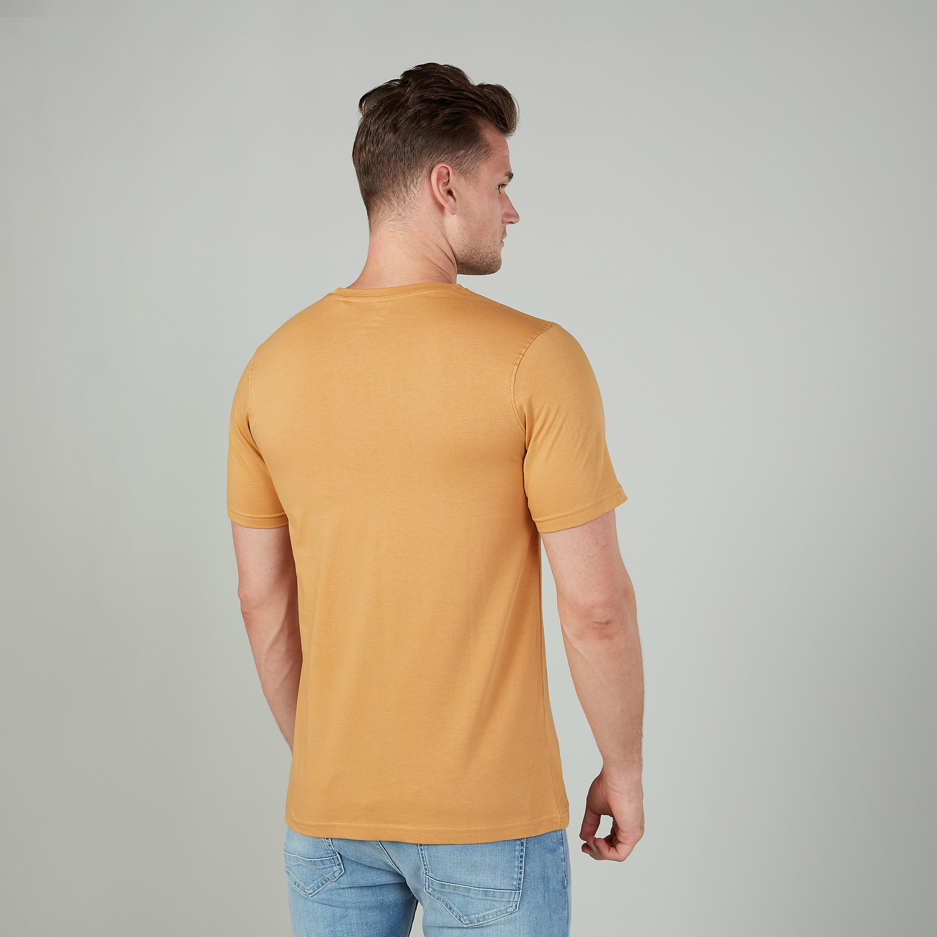تيشيرت سادة بياقة مستديرة وأكمام قصيرة-men-clothing-tshirtsandpolos-tshirts-image-2