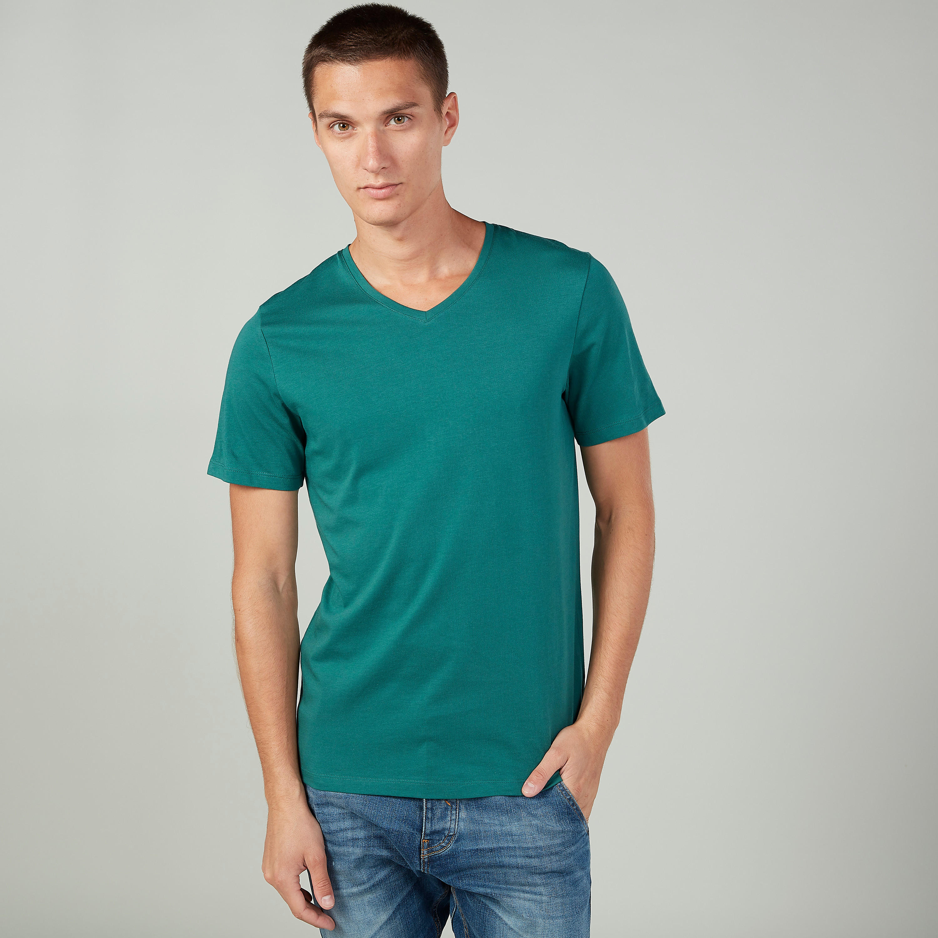 تيشيرت سادة بياقة V وأكمام قصيرة-men-clothing-tshirtsandpolos-tshirts-image-4