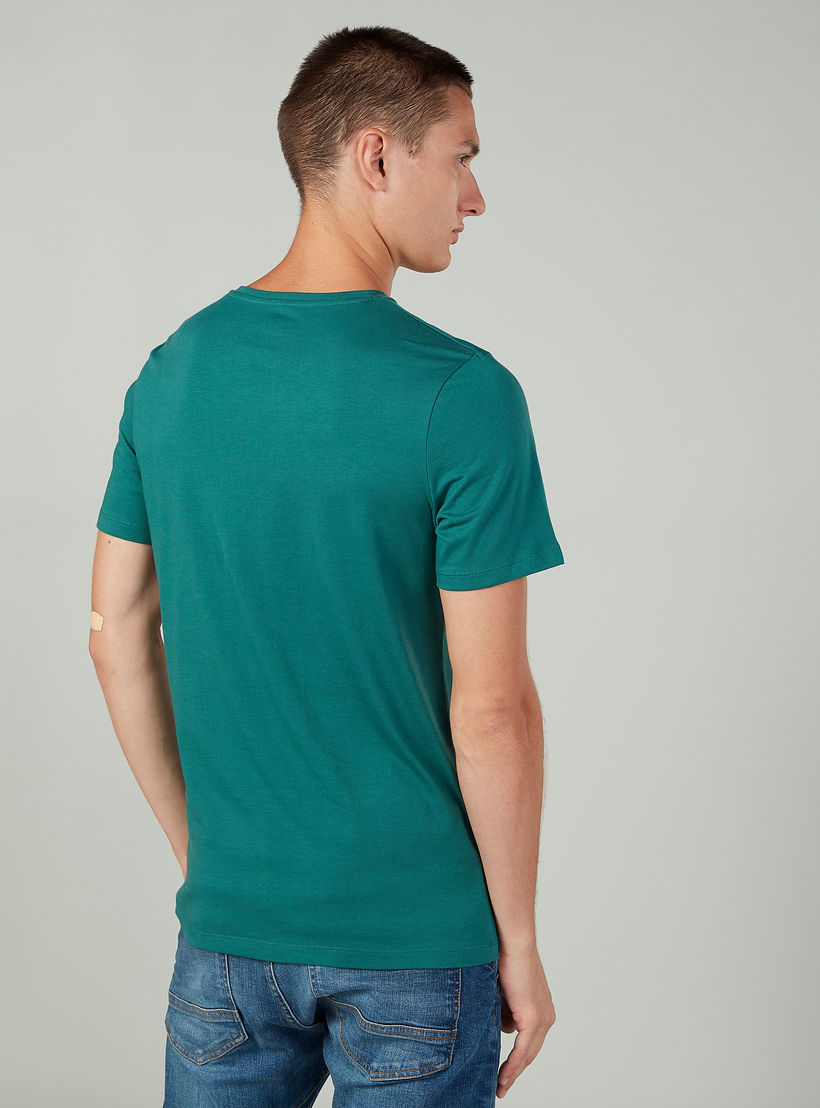 تيشيرت سادة بياقة V وأكمام قصيرة-men-clothing-tshirtsandpolos-tshirts-image-2