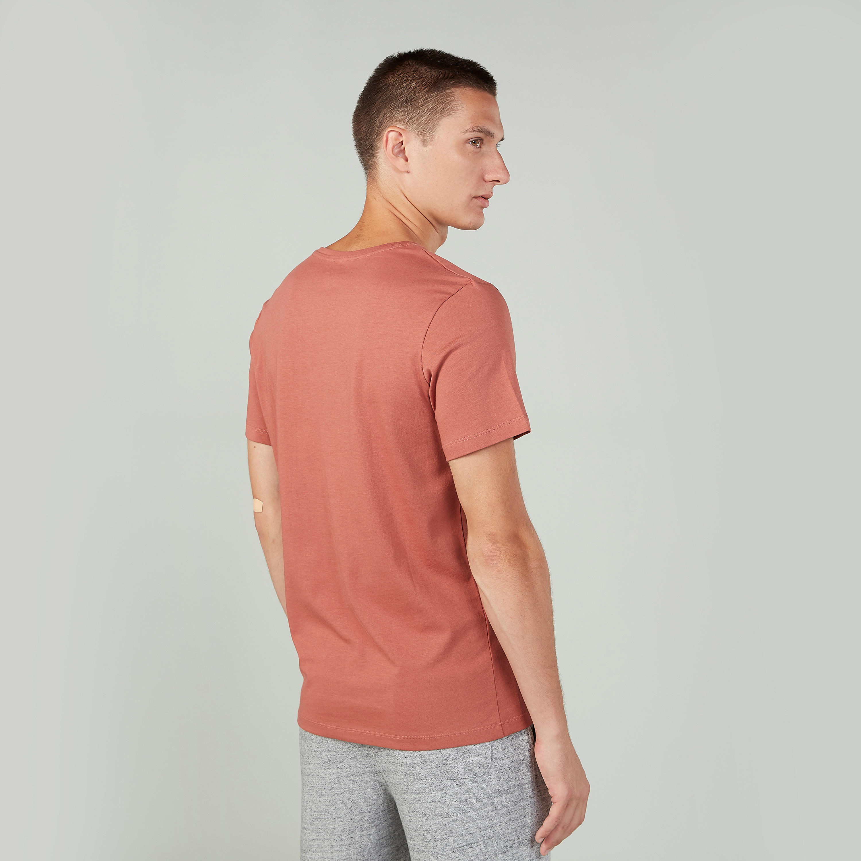 تيشيرت سادة بياقة V وأكمام قصيرة-men-clothing-tshirtsandpolos-tshirts-image-3