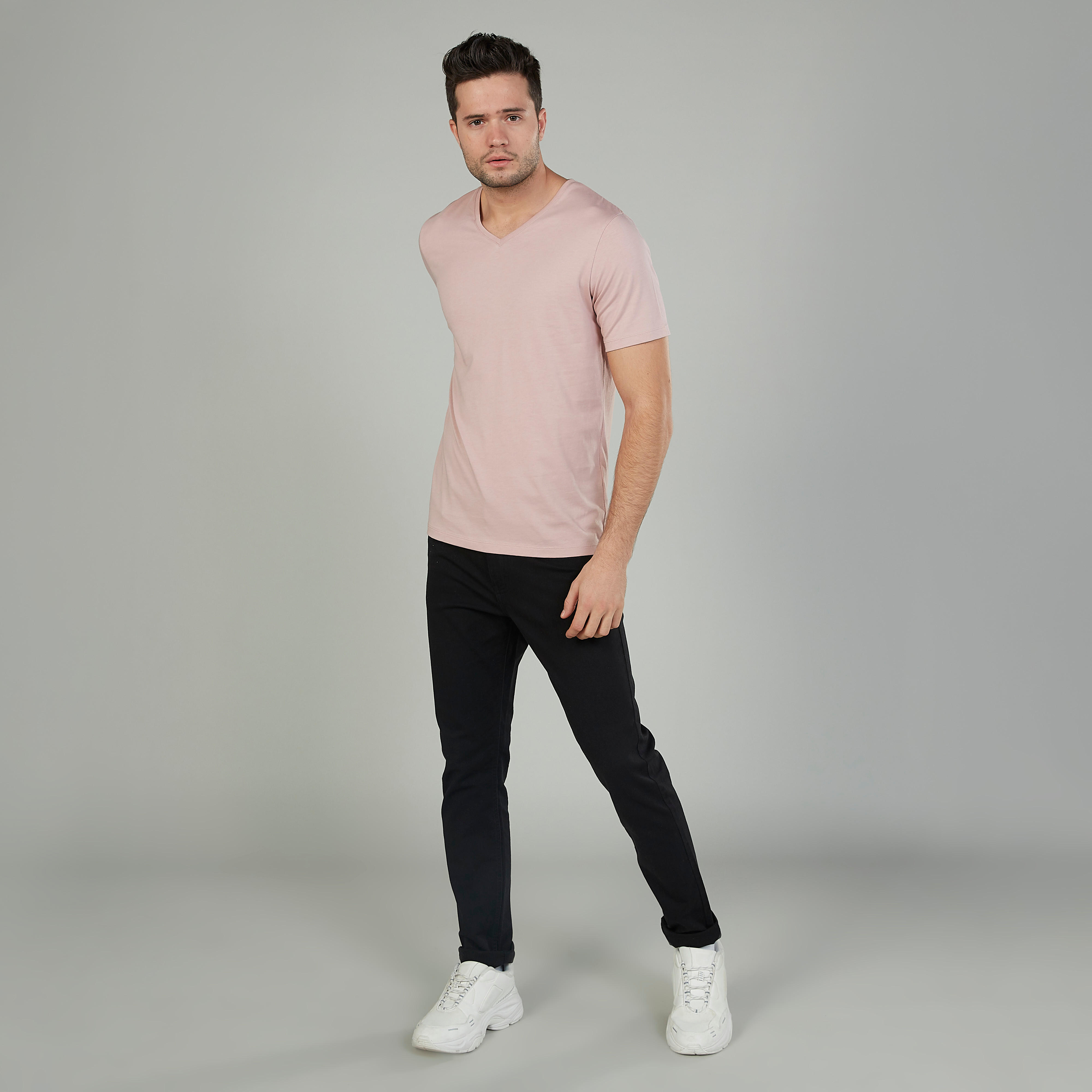 تيشيرت سادة بياقة V وأكمام قصيرة-men-clothing-tshirtsandpolos-tshirts-image-2