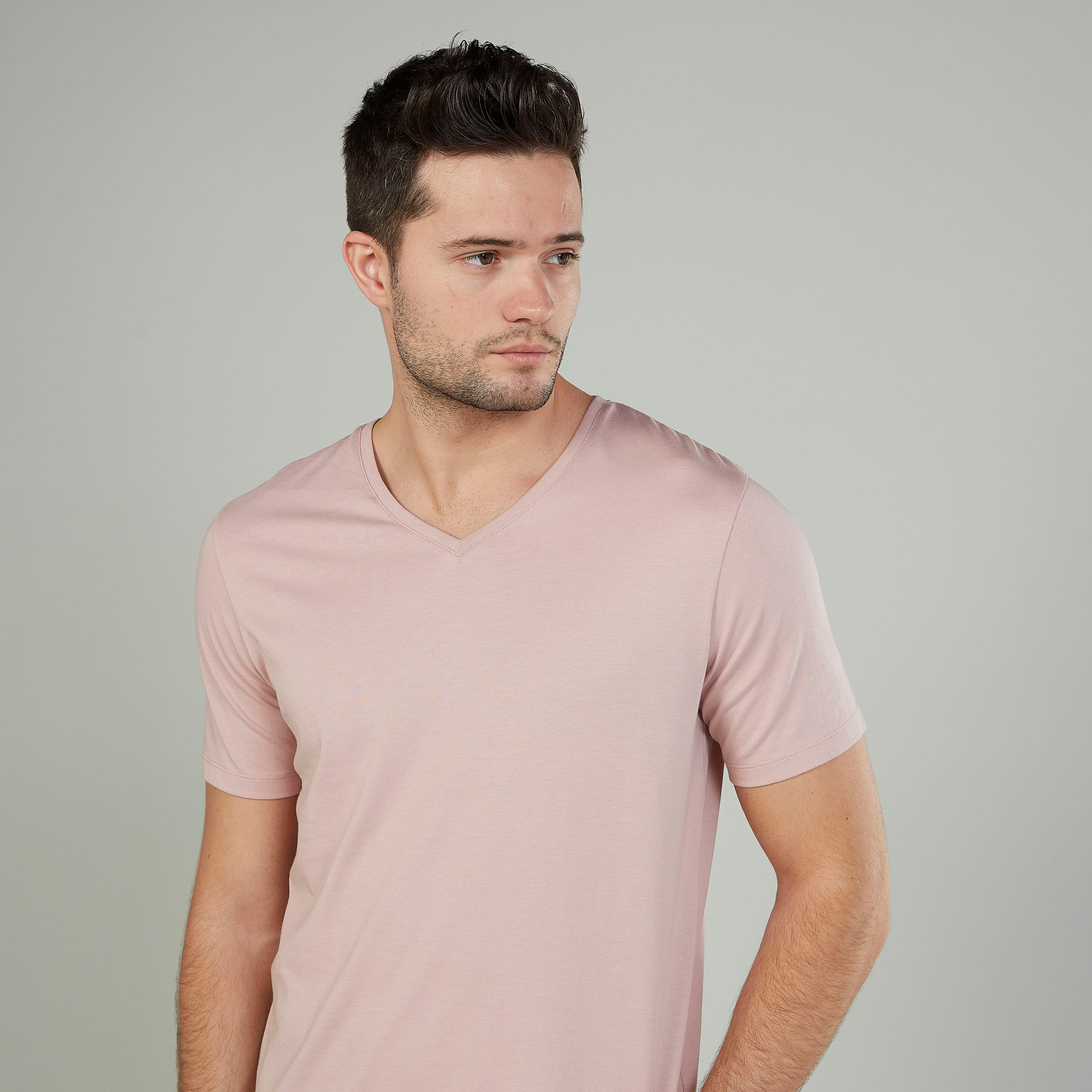 تيشيرت سادة بياقة V وأكمام قصيرة-men-clothing-tshirtsandpolos-tshirts-image-3