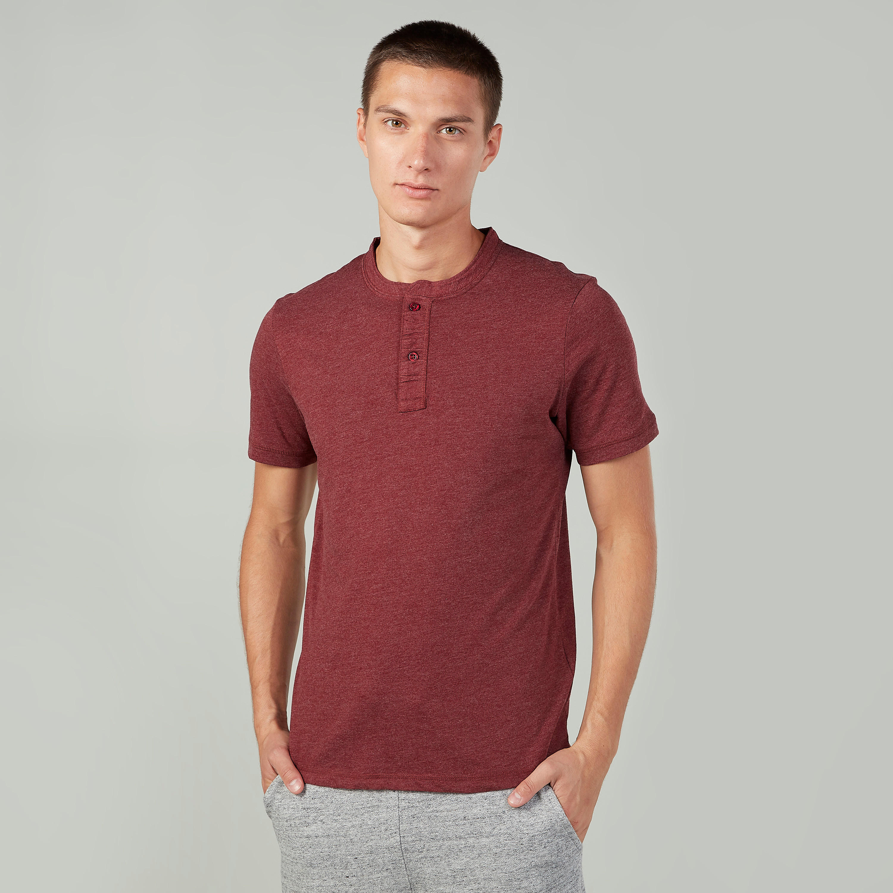 تيشيرت بارز الملمس بياقة هينلي وأكمام قصيرة-men-clothing-tshirtsandpolos-tshirts-image-1
