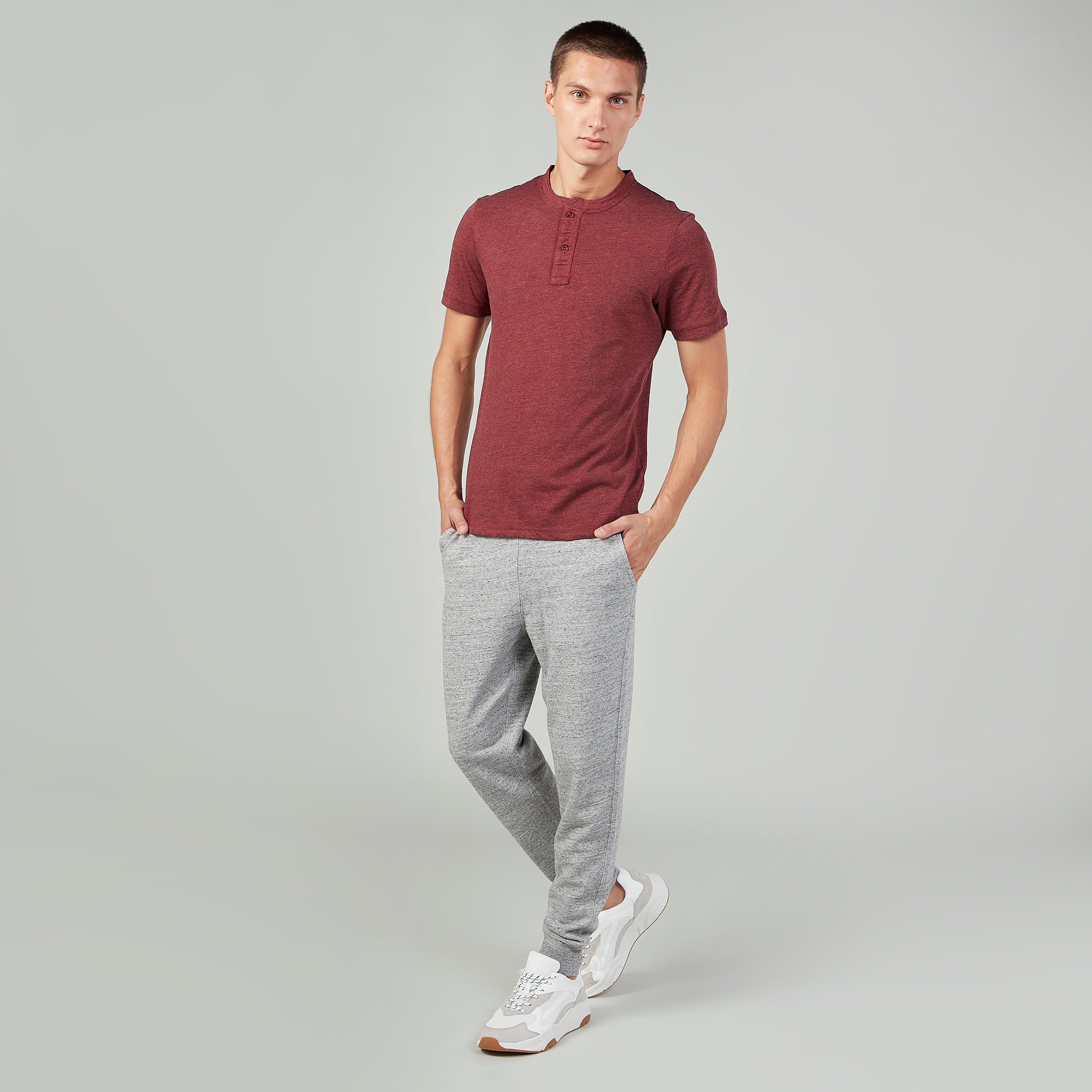 تيشيرت بارز الملمس بياقة هينلي وأكمام قصيرة-men-clothing-tshirtsandpolos-tshirts-image-2