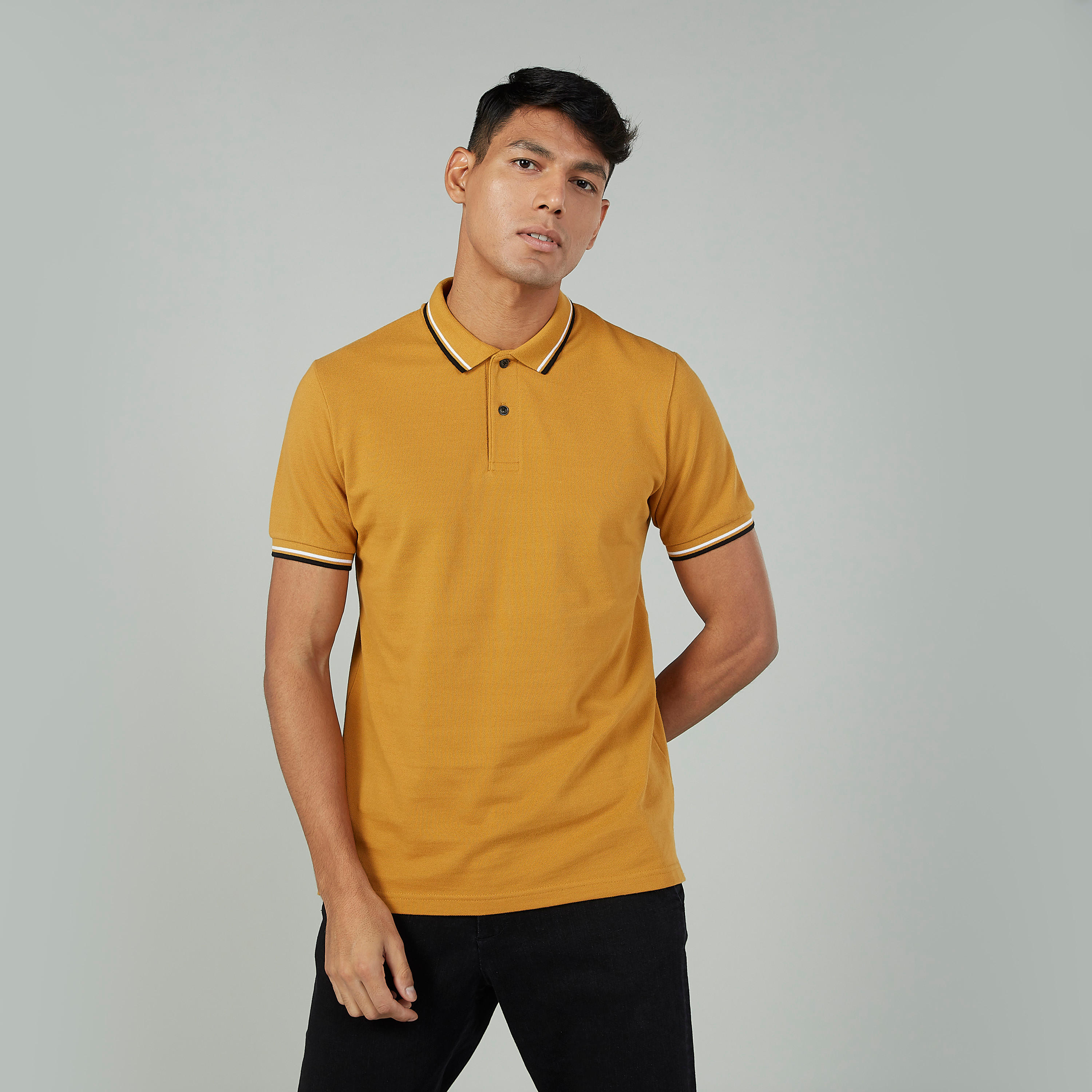 تيشيرت بولو بارز الملمس بأكمام قصيرة-men-clothing-tshirtsandpolos-polos-image-1