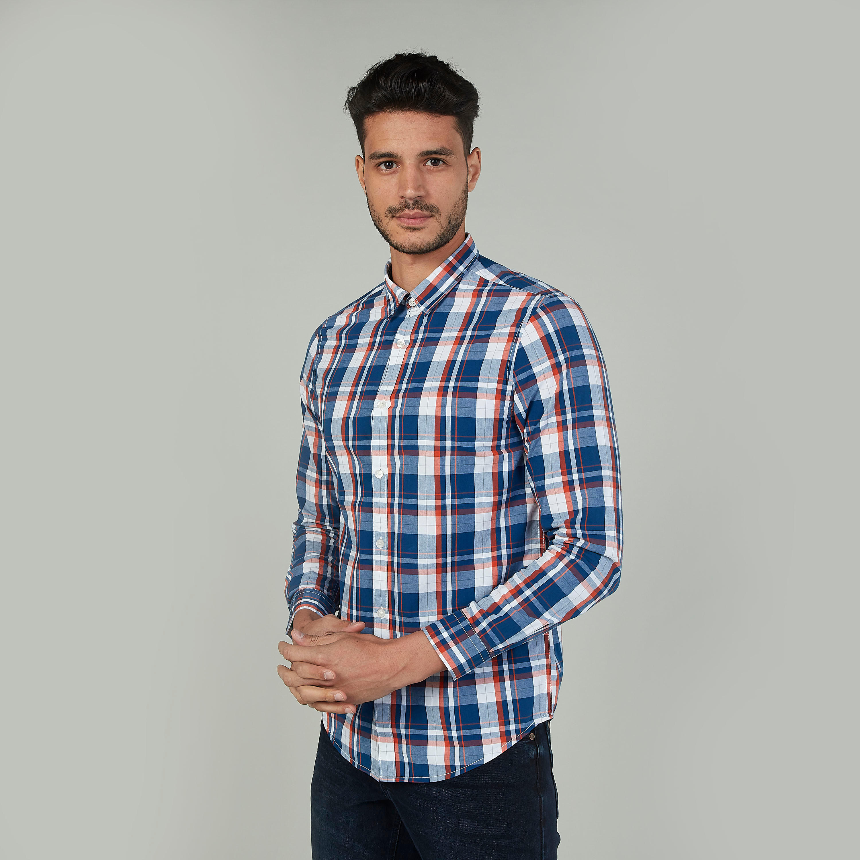 قميص كاروهات بقصّة سليم وياقة عادية وأكمام طويلة-men-clothing-shirts-image-1