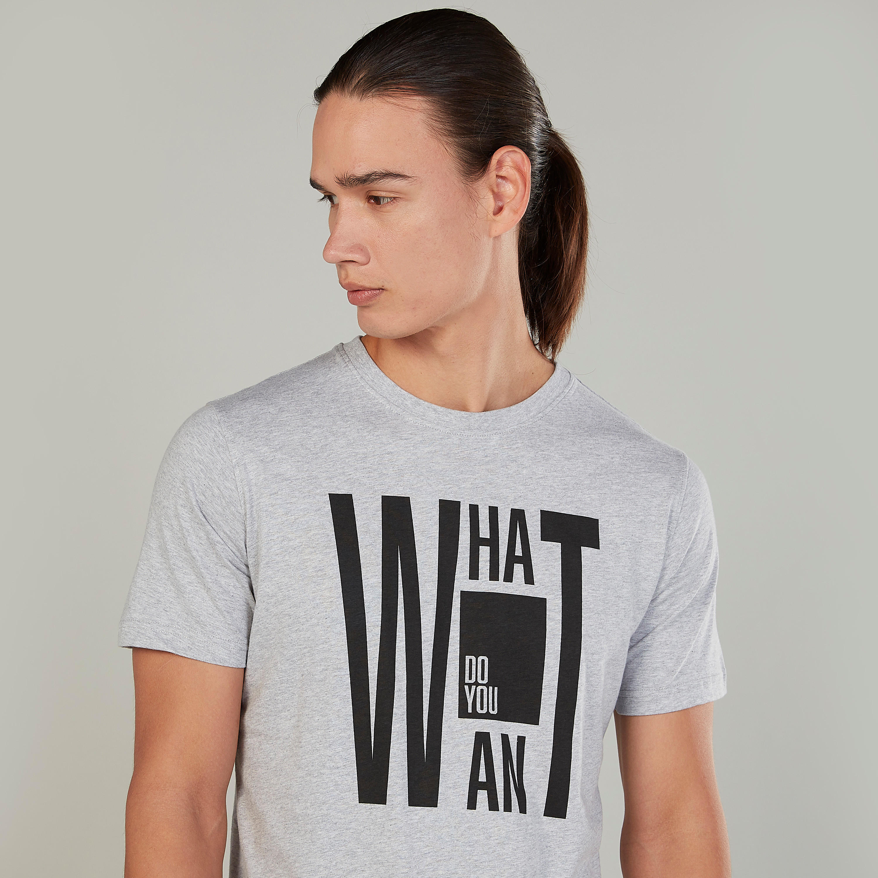 تيشيرت سليم بياقة ضيّقة وأكمام قصيرة وطبعات-men-clothing-tshirtsandpolos-tshirts-image-3