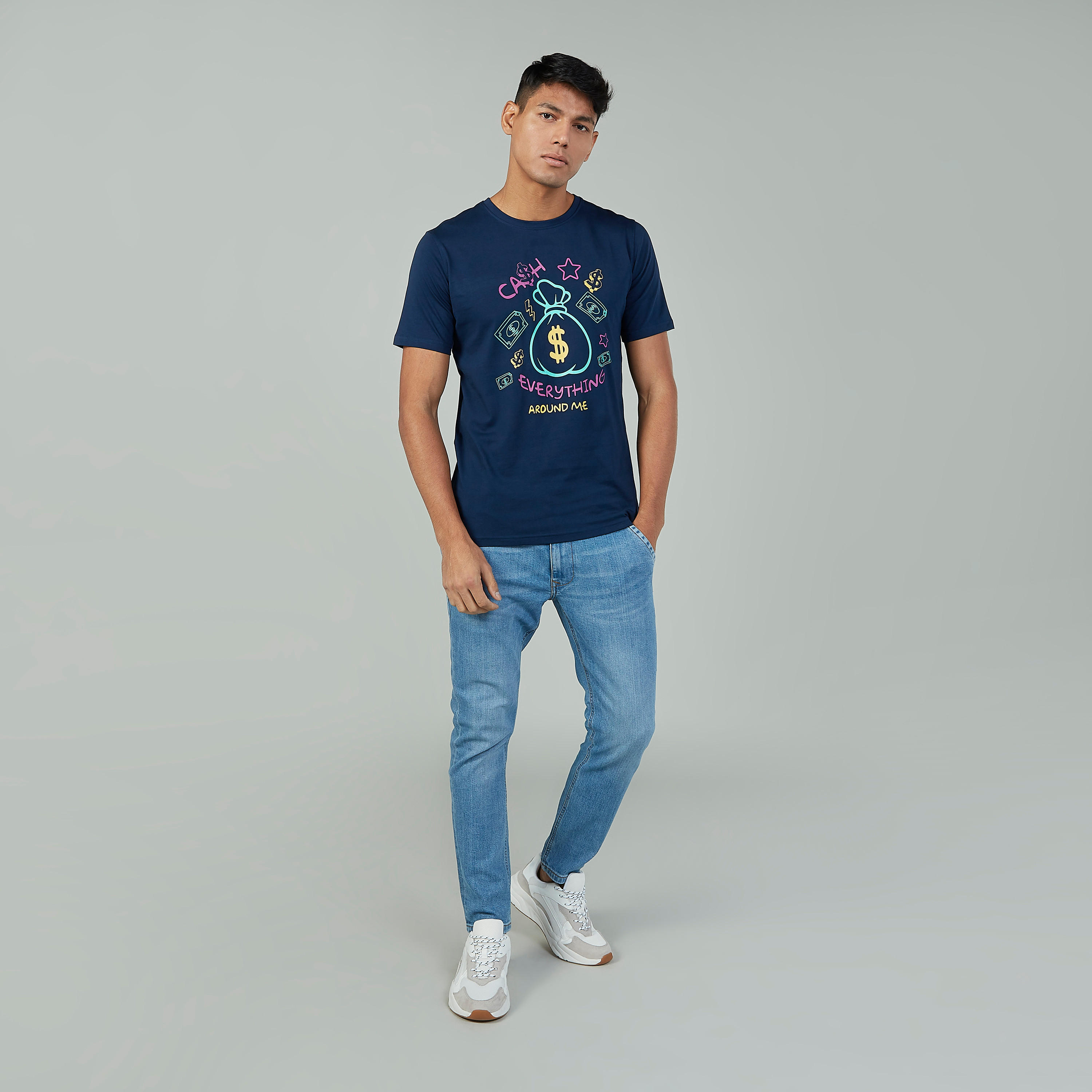 تيشيرت سليم بياقة ضيقة وأكمام قصيرة وطبعات جرافيك-men-clothing-tshirtsandpolos-tshirts-image-2