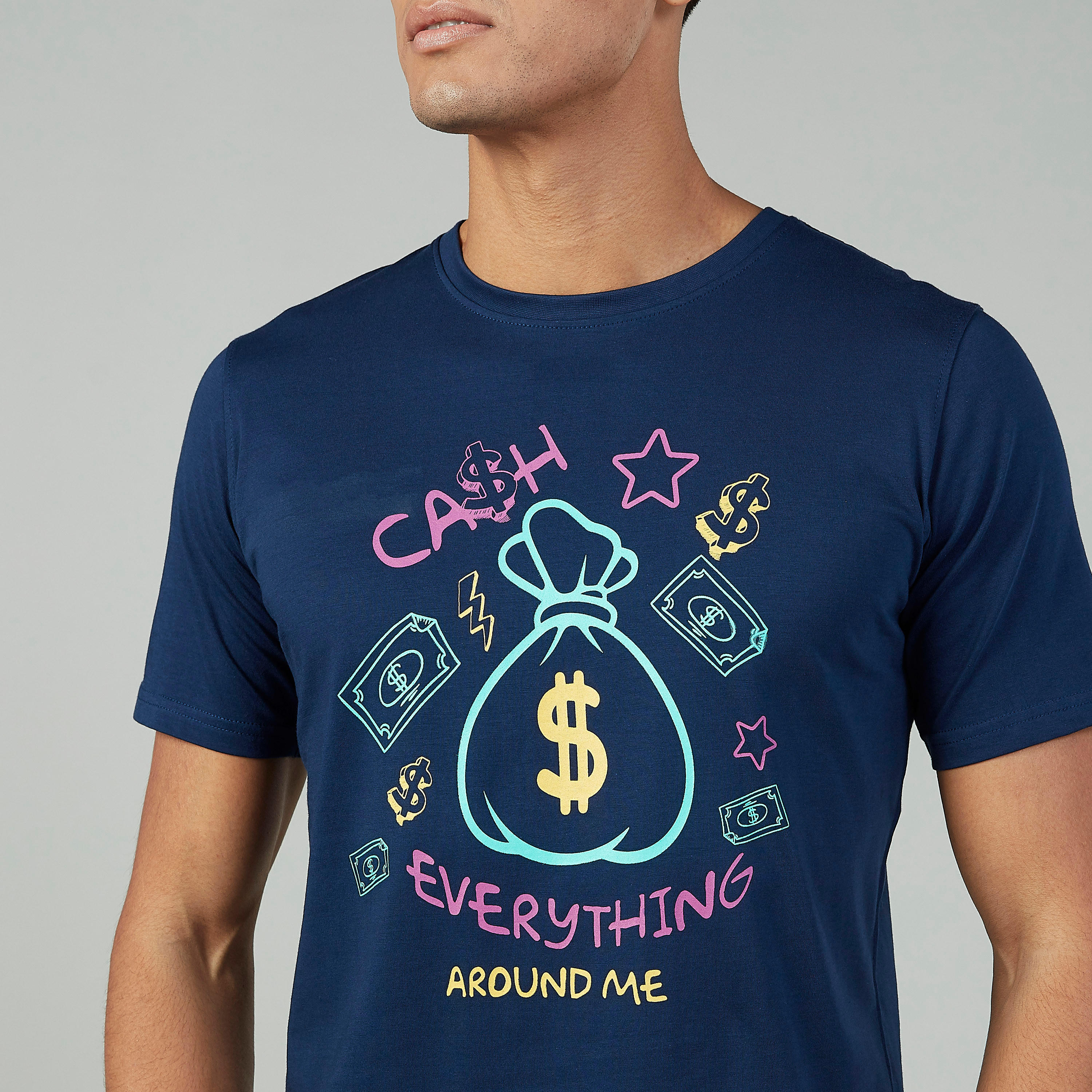 تيشيرت سليم بياقة ضيقة وأكمام قصيرة وطبعات جرافيك-men-clothing-tshirtsandpolos-tshirts-image-3