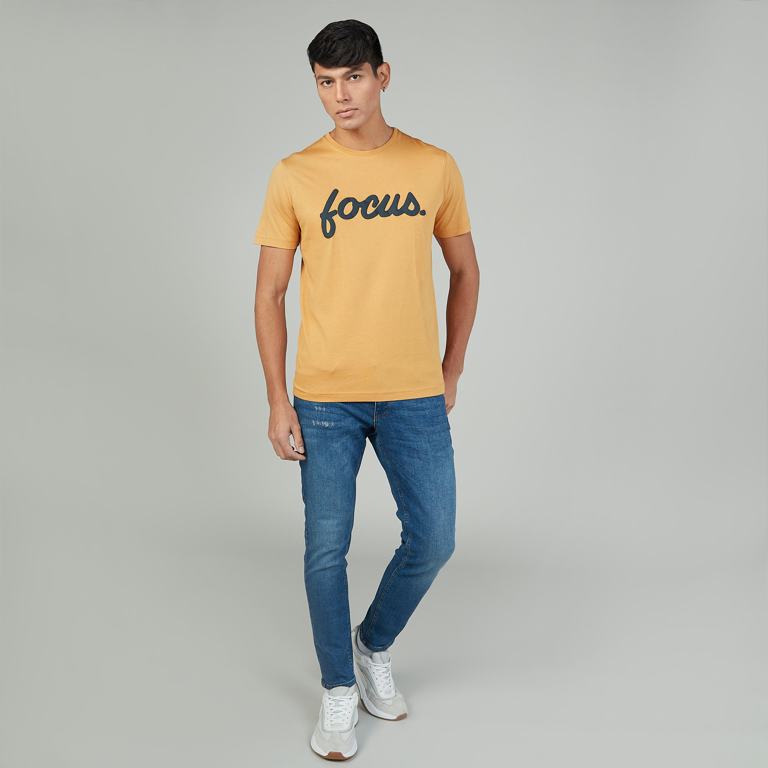 طقم مستدام من بيجاما وتيشيرت بأكمام مغايرة وطبعات-men-clothing-tshirtsandpolos-tshirts-image-2