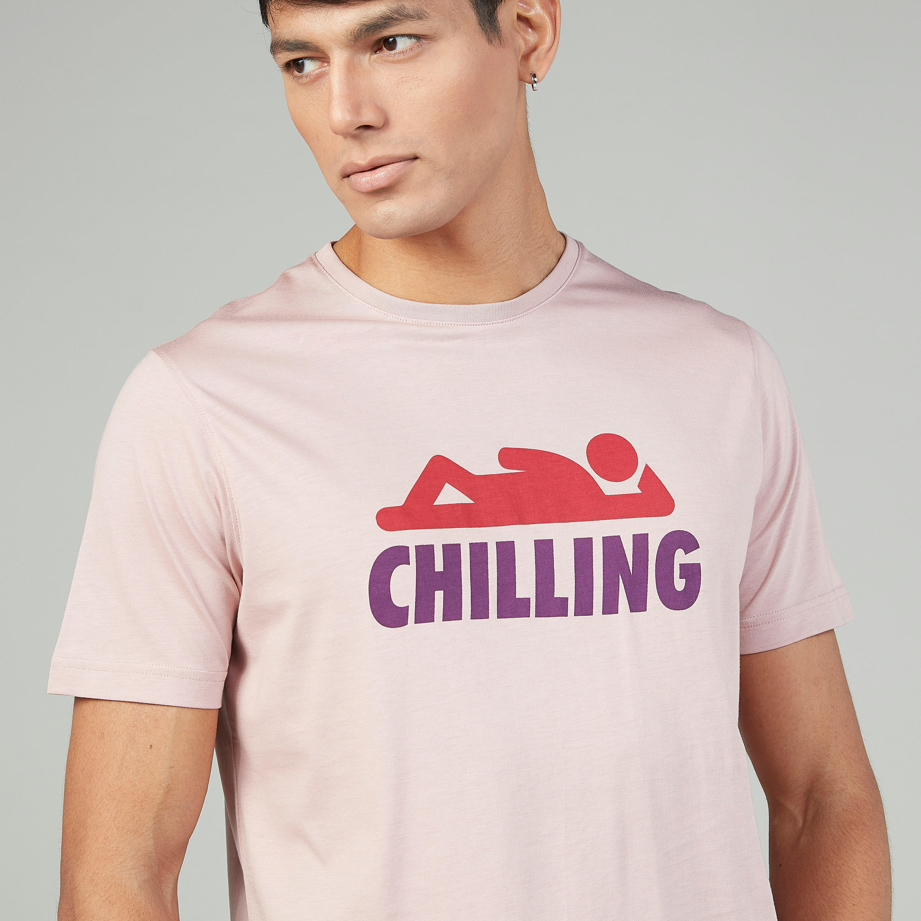 تيشيرت سليم بياقة ضيّقة وأكمام قصيرة وطبعات-men-clothing-tshirtsandpolos-tshirts-image-3
