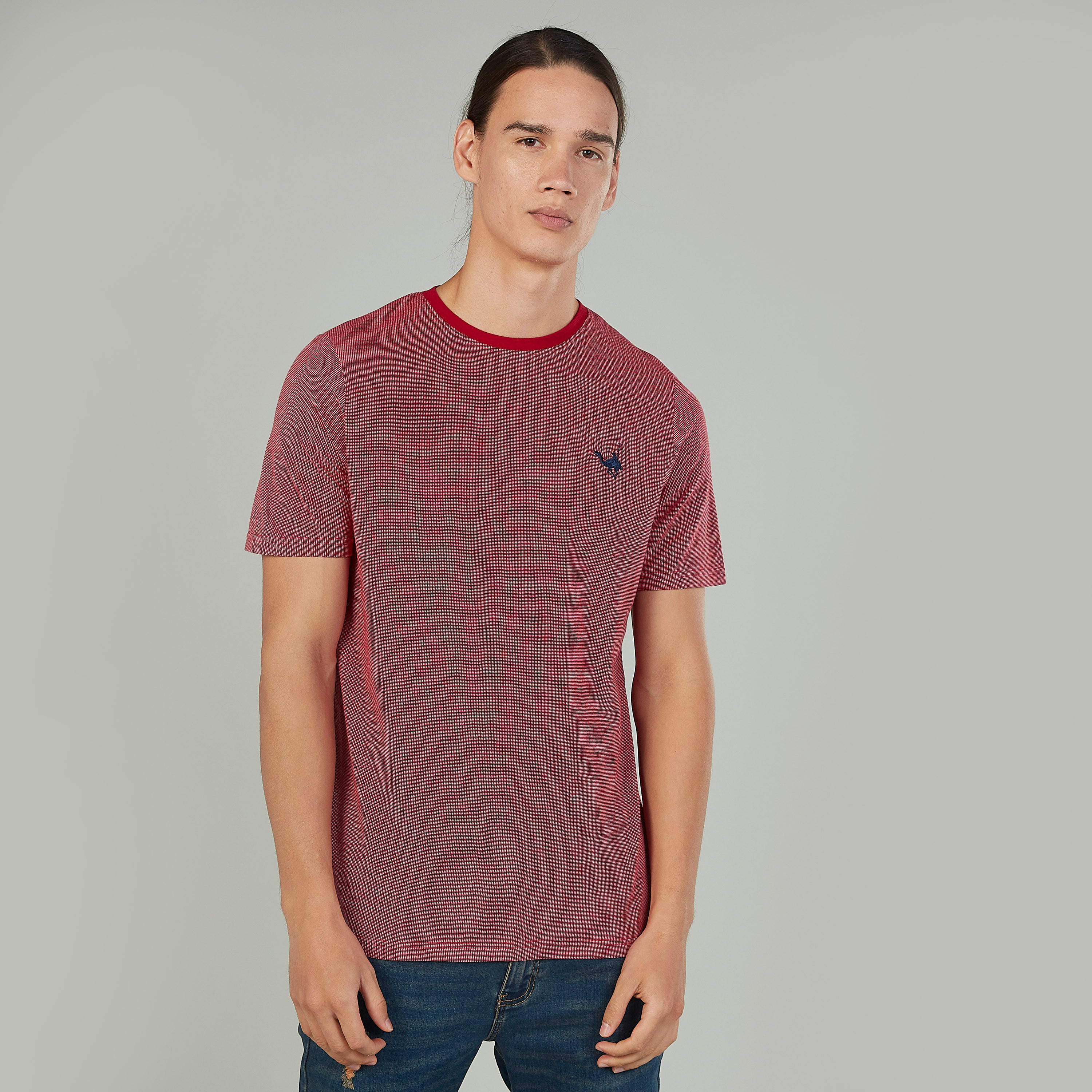 تيشيرت بارز الملمس سليم بياقة ضيّقة وأكمام قصيرة-men-clothing-tshirtsandpolos-tshirts-image-1