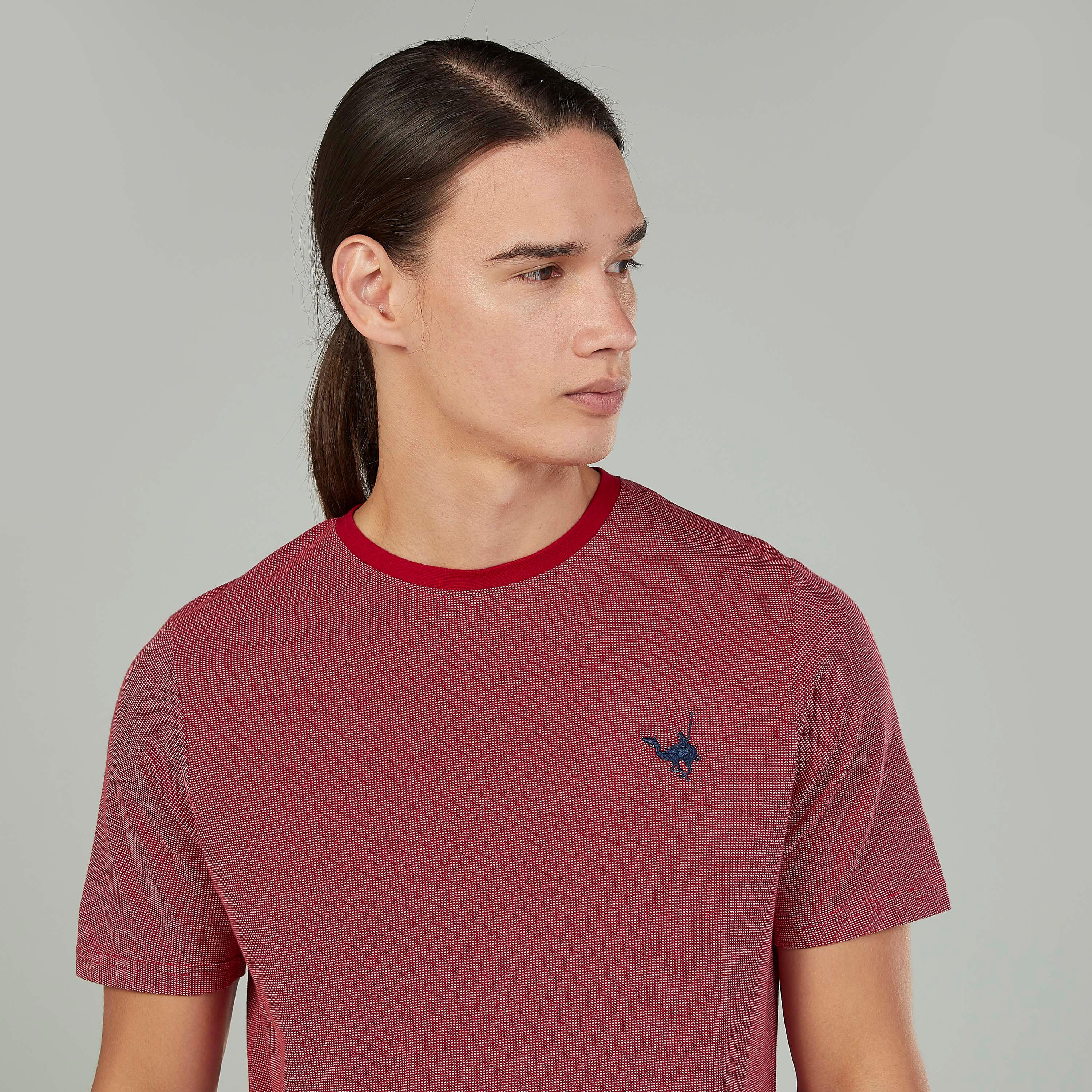 تيشيرت بارز الملمس سليم بياقة ضيّقة وأكمام قصيرة-men-clothing-tshirtsandpolos-tshirts-image-3