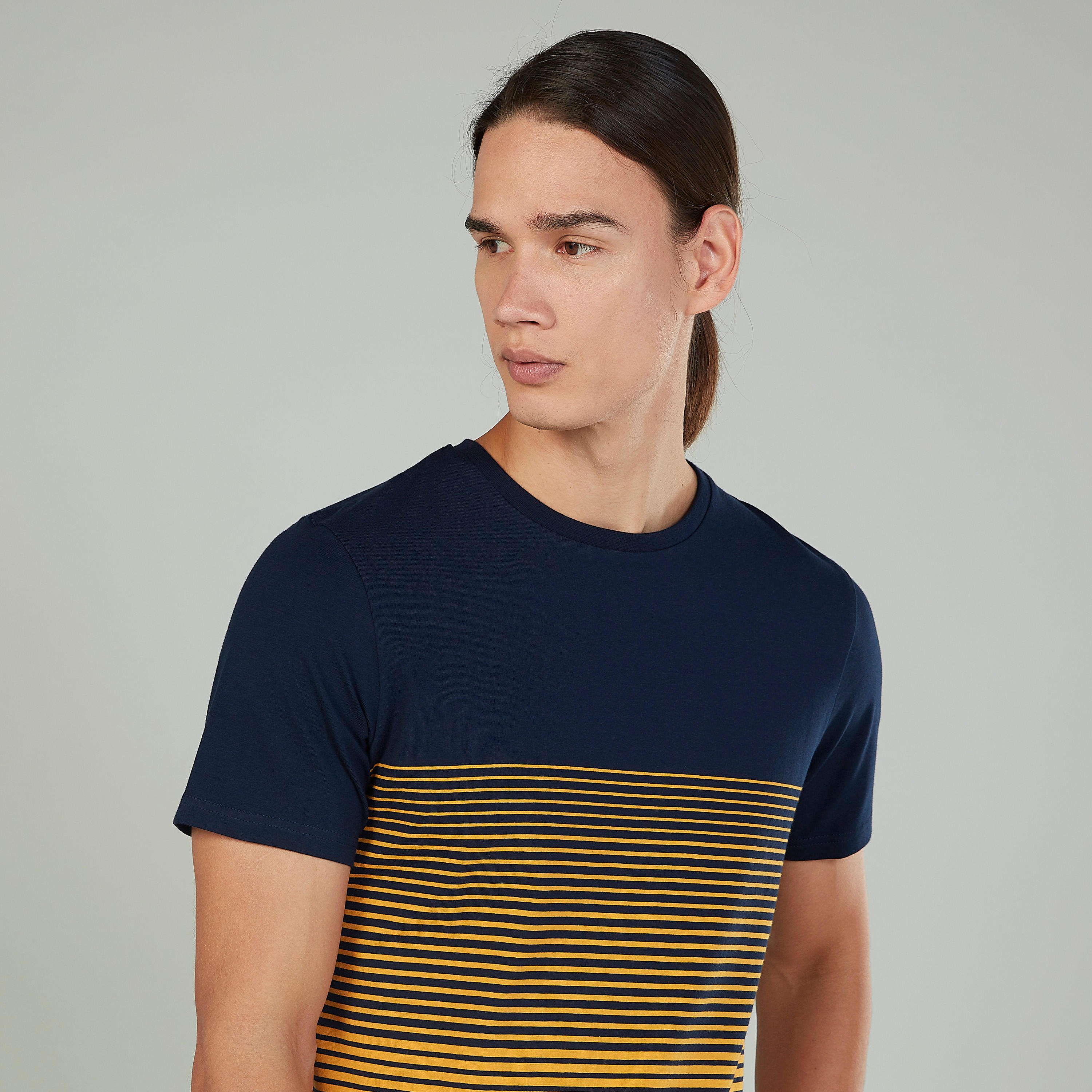 تيشيرت سليم مخطط بياقة ضيّقة وأكمام قصيرة-men-clothing-tshirtsandpolos-tshirts-image-3