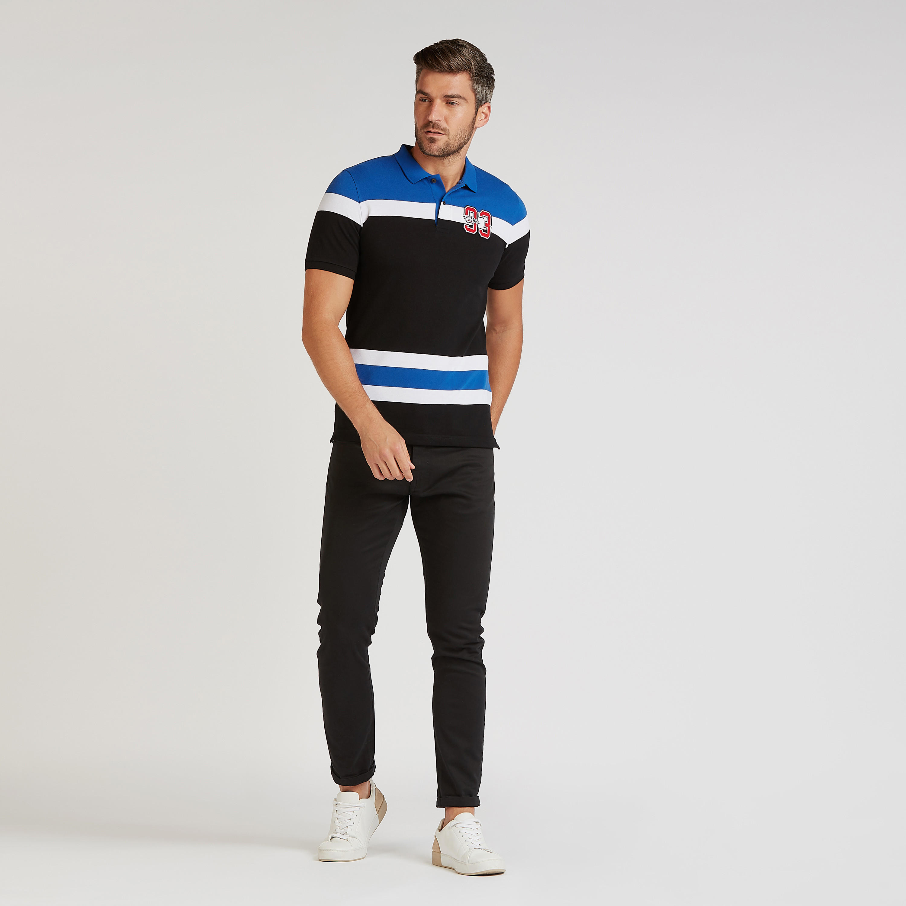 تيشيرت بولو سليم بتفاصيل مخطّطة وأكمام قصيرة-men-clothing-tshirtsandpolos-polos-image-2