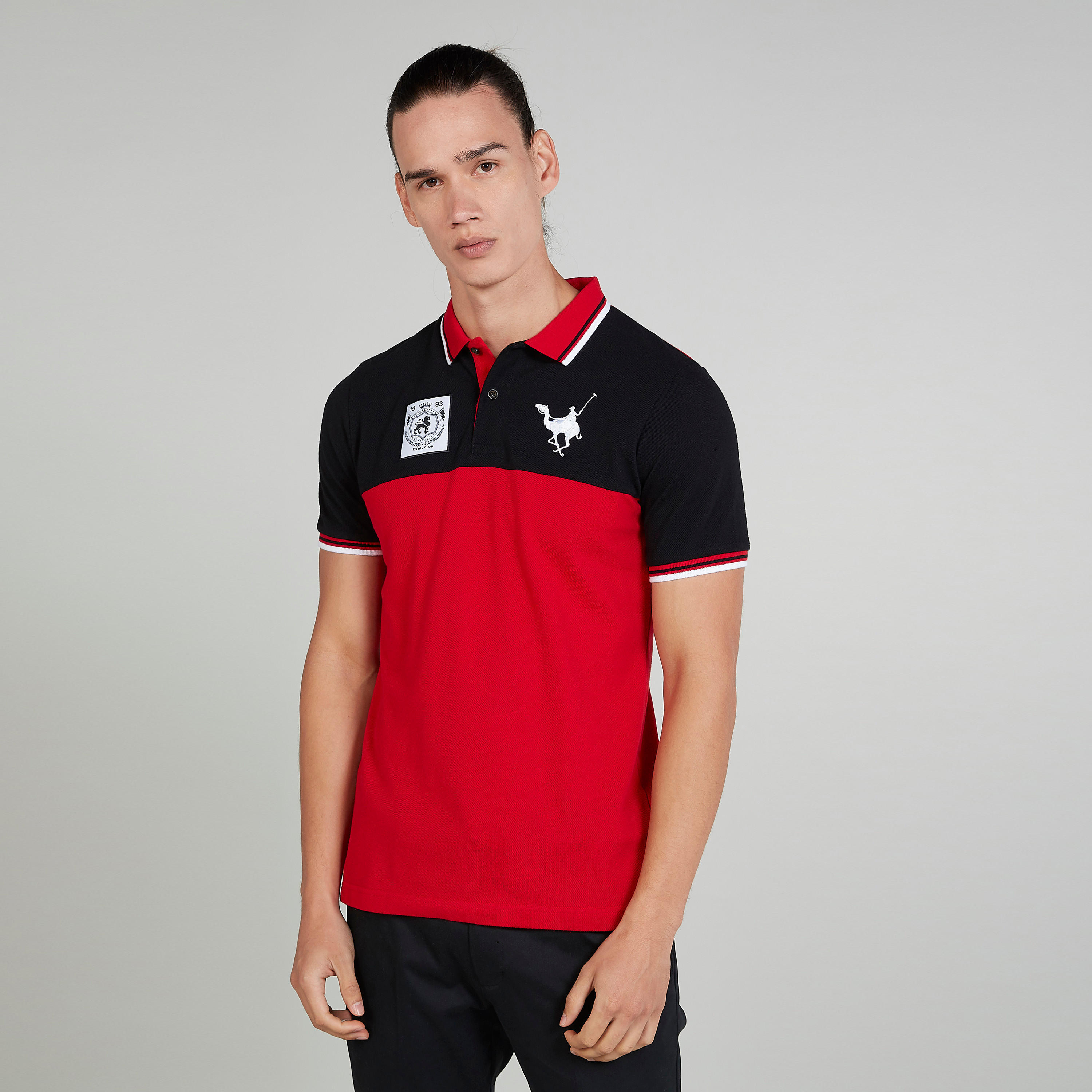 تيشيرت بولو سليم بارز الملمس بأكمام قصيرة من خامات مستدامة-men-clothing-tshirtsandpolos-polos-image-1