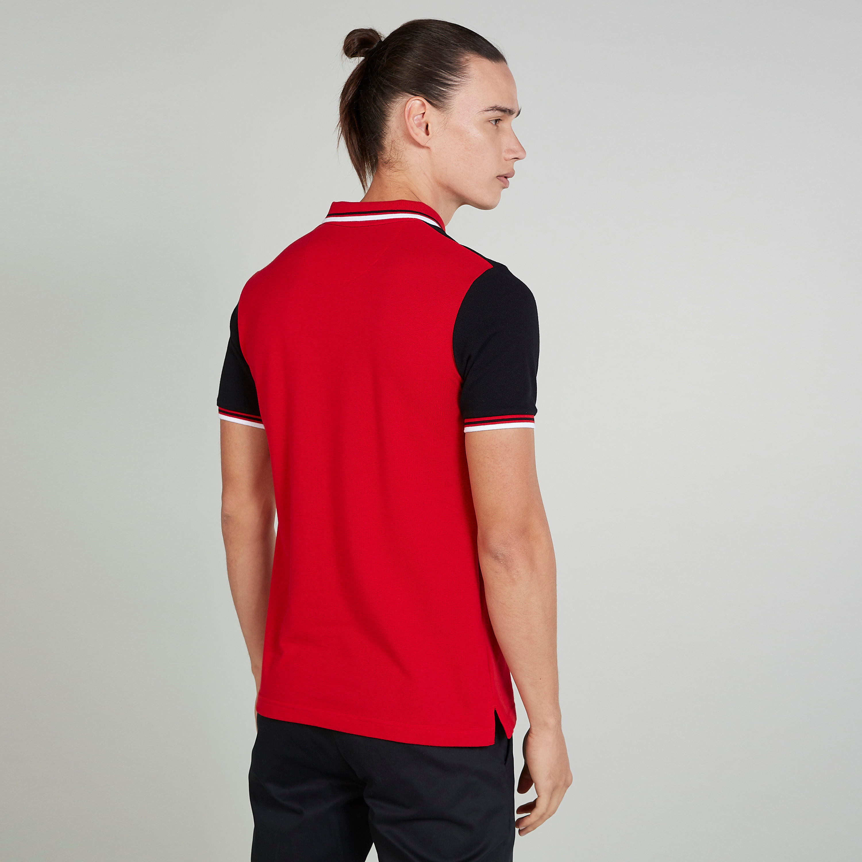 تيشيرت بولو سليم بارز الملمس بأكمام قصيرة من خامات مستدامة-men-clothing-tshirtsandpolos-polos-image-4