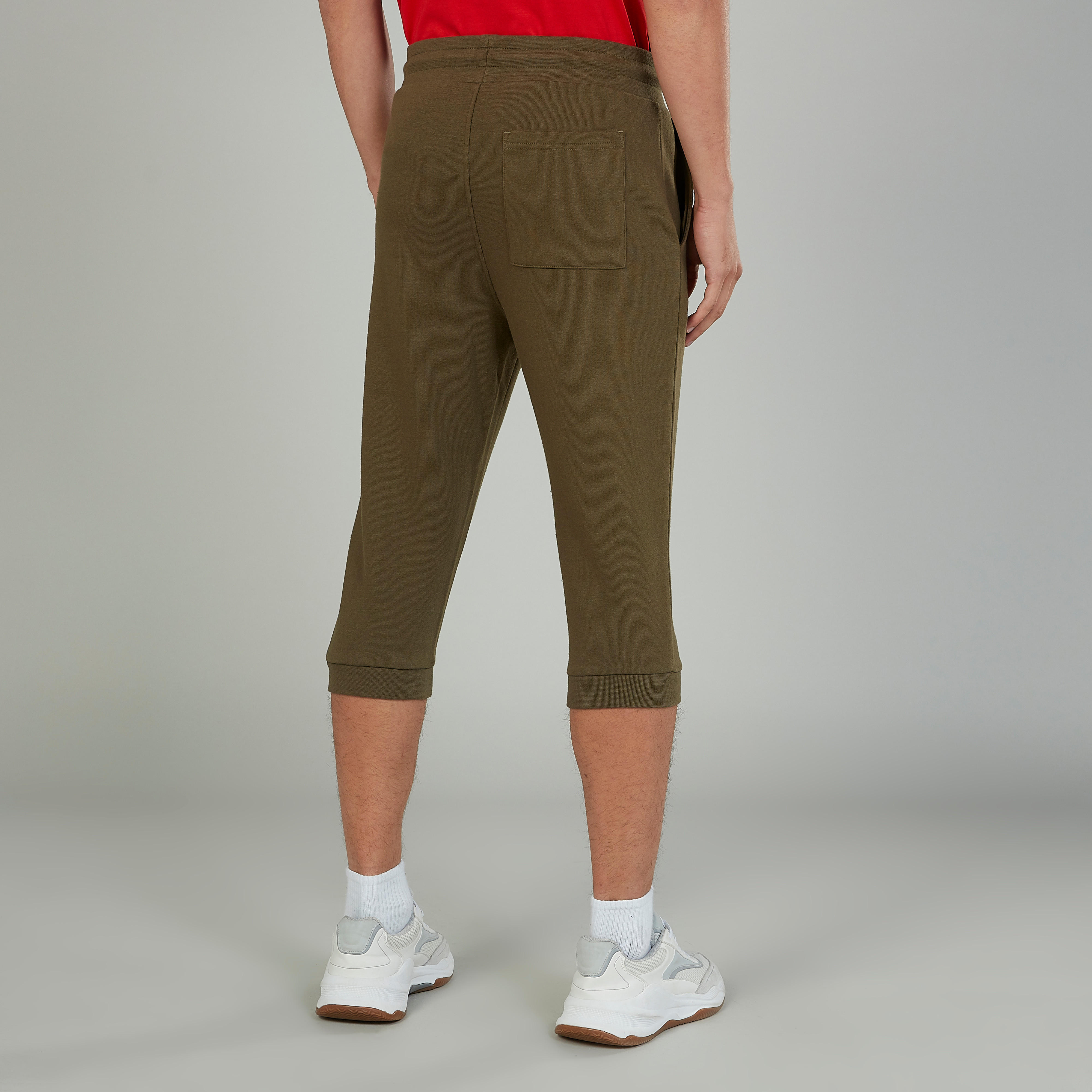 بنطلون سادة بخصر مرن مطّاطي وجيوب-men-clothing-bottoms-shorts-image-3