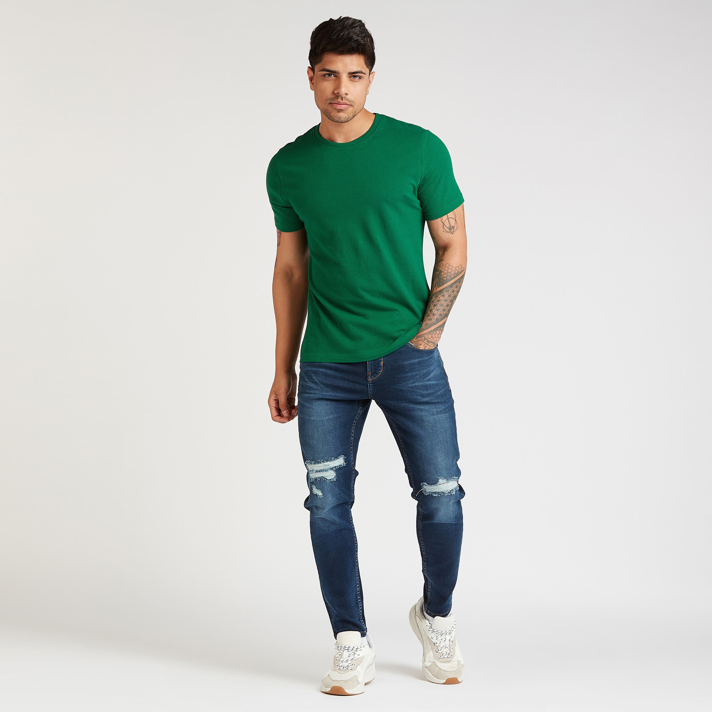 تيشيرت بارز الملمس بياقة مستديرة وأكمام قصيرة-men-clothing-tshirtsandpolos-tshirts-image-3