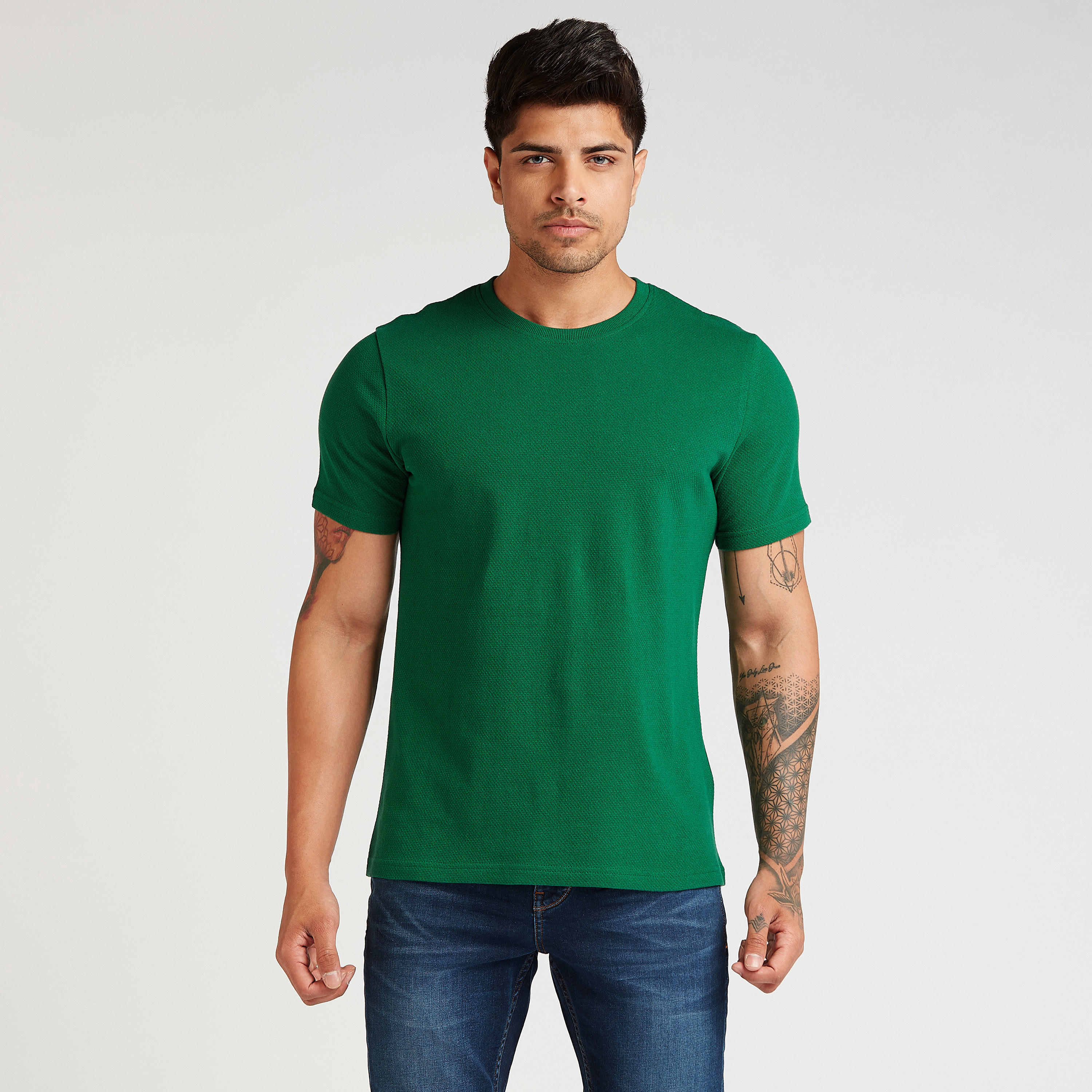تيشيرت بارز الملمس بياقة مستديرة وأكمام قصيرة-men-clothing-tshirtsandpolos-tshirts-image-4
