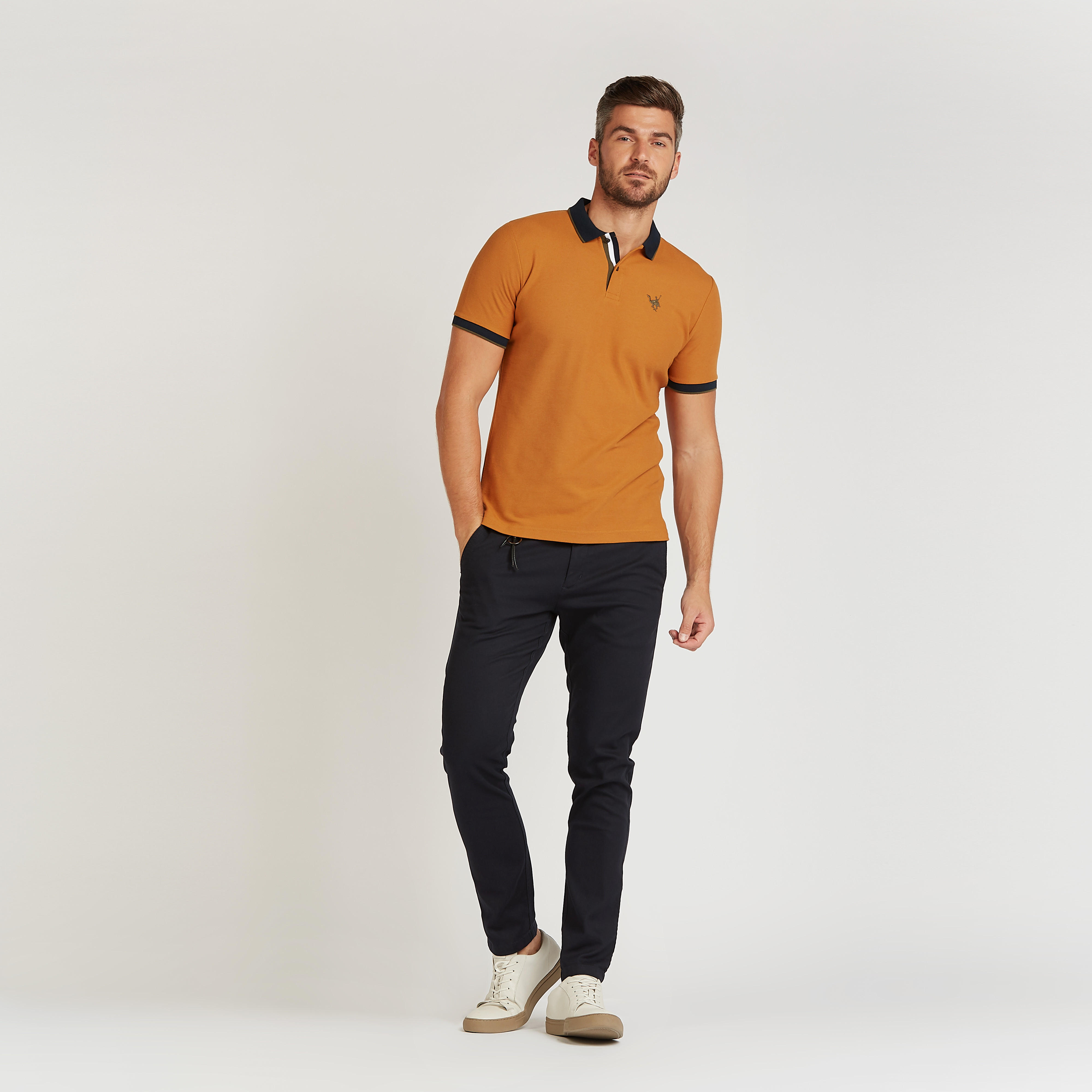 تيشيرت بولو بقصة سليم بارز الملمس بأكمام قصيرة-men-clothing-tshirtsandpolos-polos-image-13