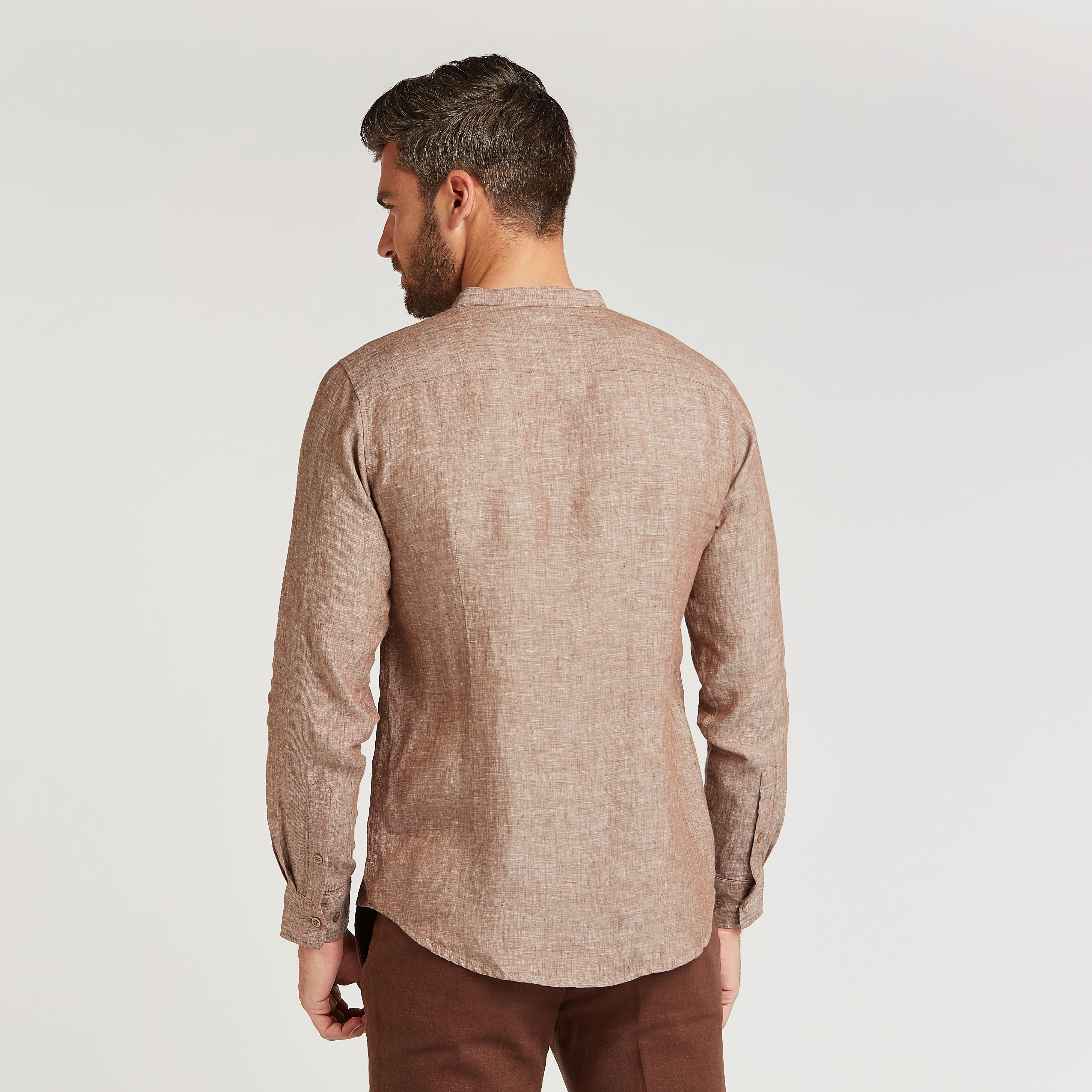 قميص كتّان سليم فيت بارز الملمس بياقة ماندارين وأكمام طويلة-men-clothing-shirts-image-4