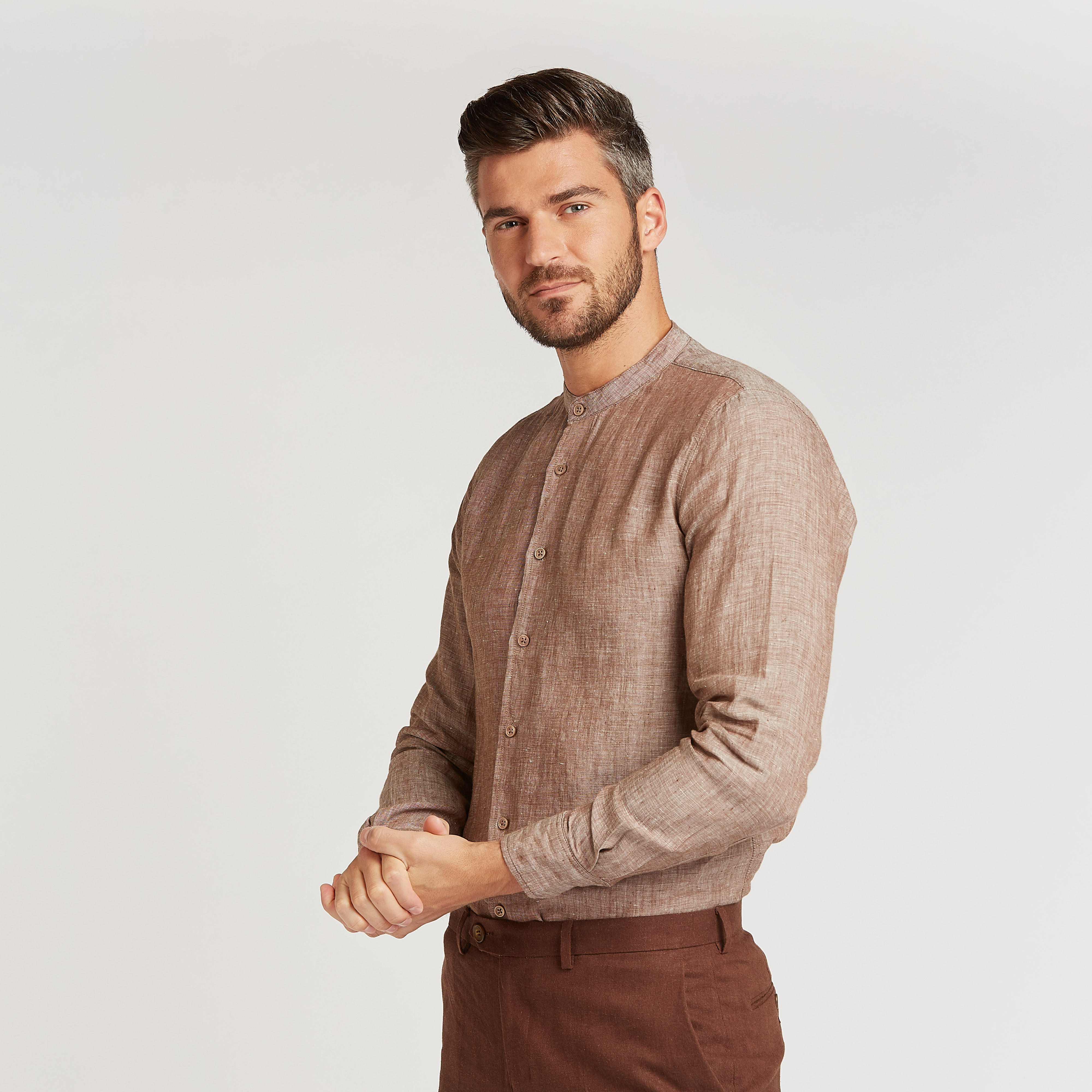 قميص كتّان سليم فيت بارز الملمس بياقة ماندارين وأكمام طويلة-men-clothing-shirts-image-5