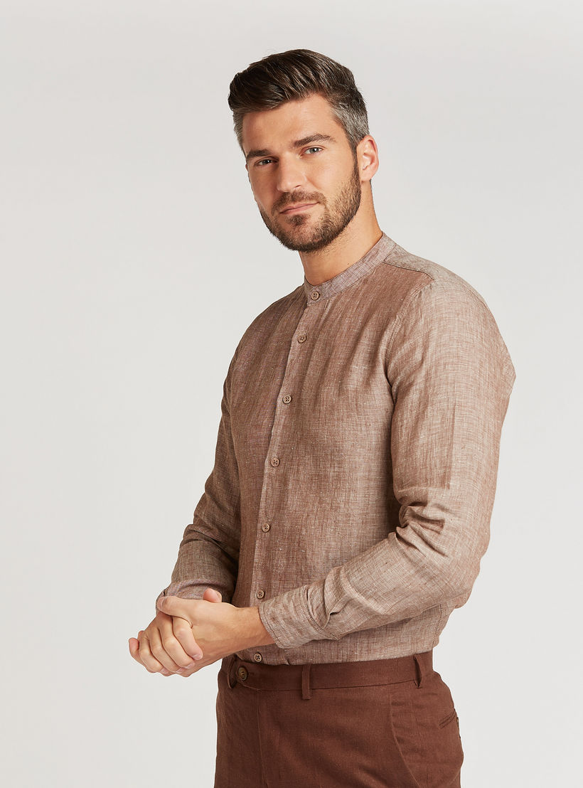 قميص كتّان سليم فيت بارز الملمس بياقة ماندارين وأكمام طويلة-men-clothing-shirts-image-5