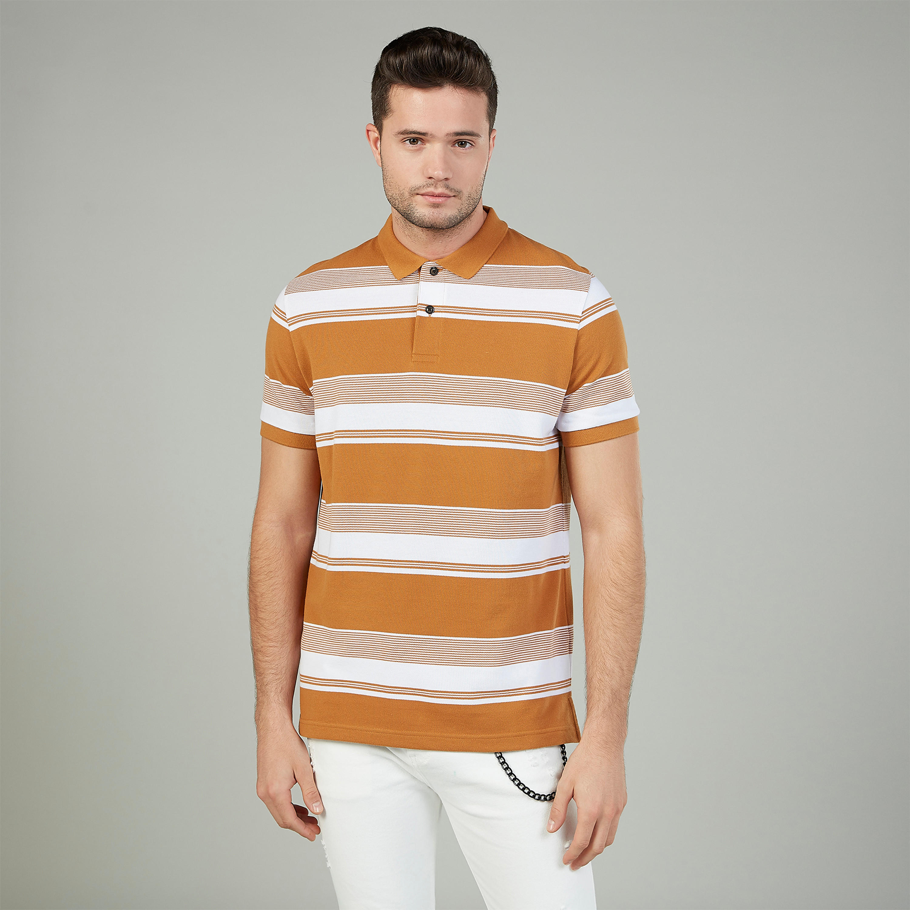 تيشيرت مقلّم بقصّة سليم وياقة بولو وأكمام قصيرة-men-clothing-tshirtsandpolos-polos-image-1