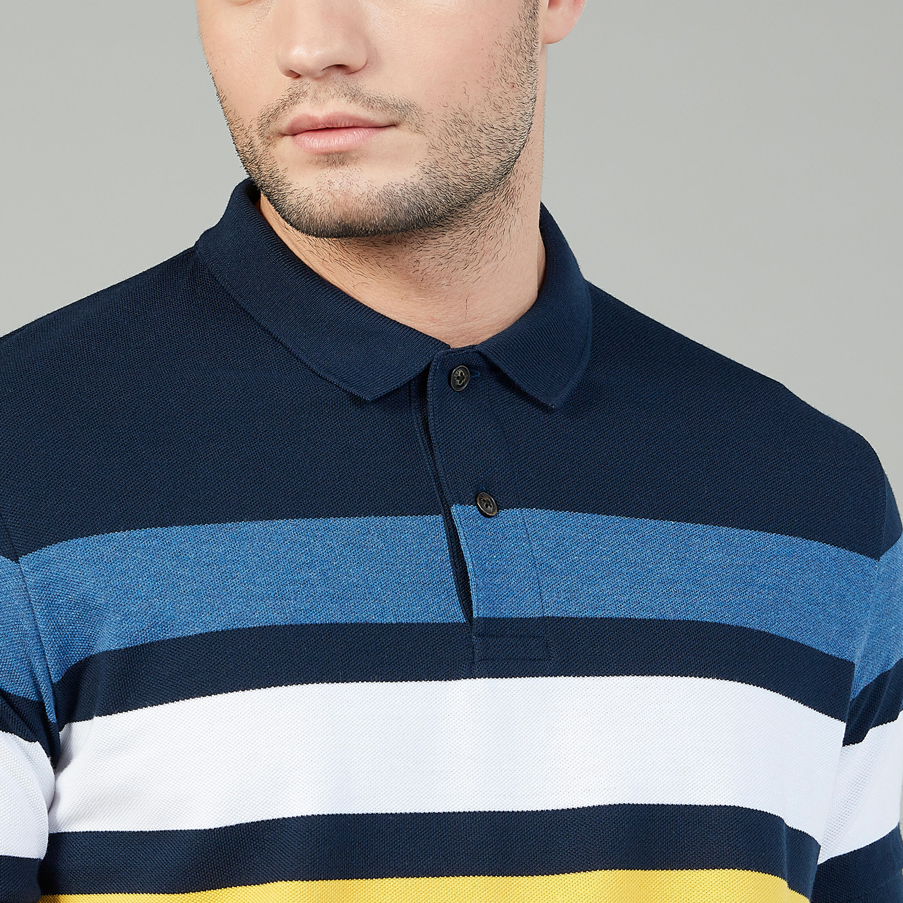 تيشيرت بولو سليم مقلّم بأكمام قصيرة من خامات مستدامة-men-clothing-tshirtsandpolos-polos-image-3