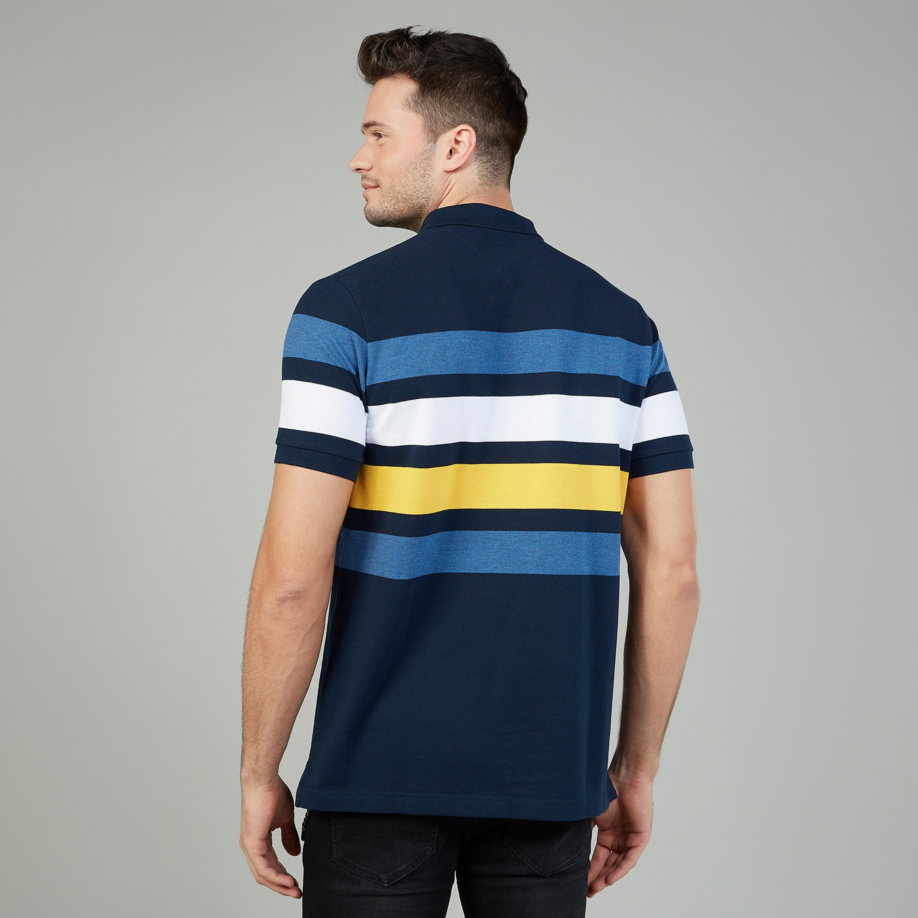 تيشيرت بولو سليم مقلّم بأكمام قصيرة من خامات مستدامة-men-clothing-tshirtsandpolos-polos-image-4
