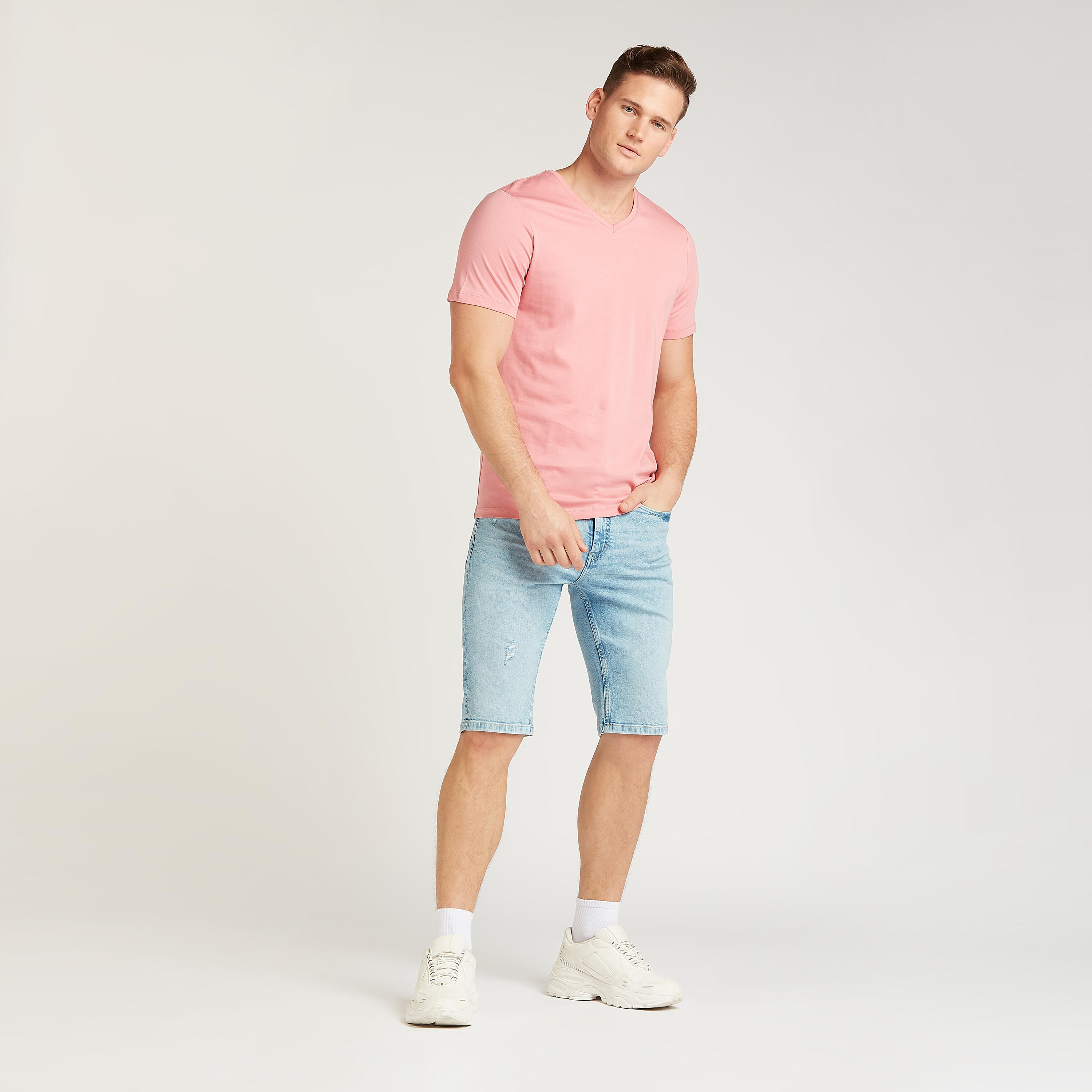 تيشيرت سادة بياقة V وأكمام قصيرة-men-clothing-tshirtsandpolos-tshirts-image-6