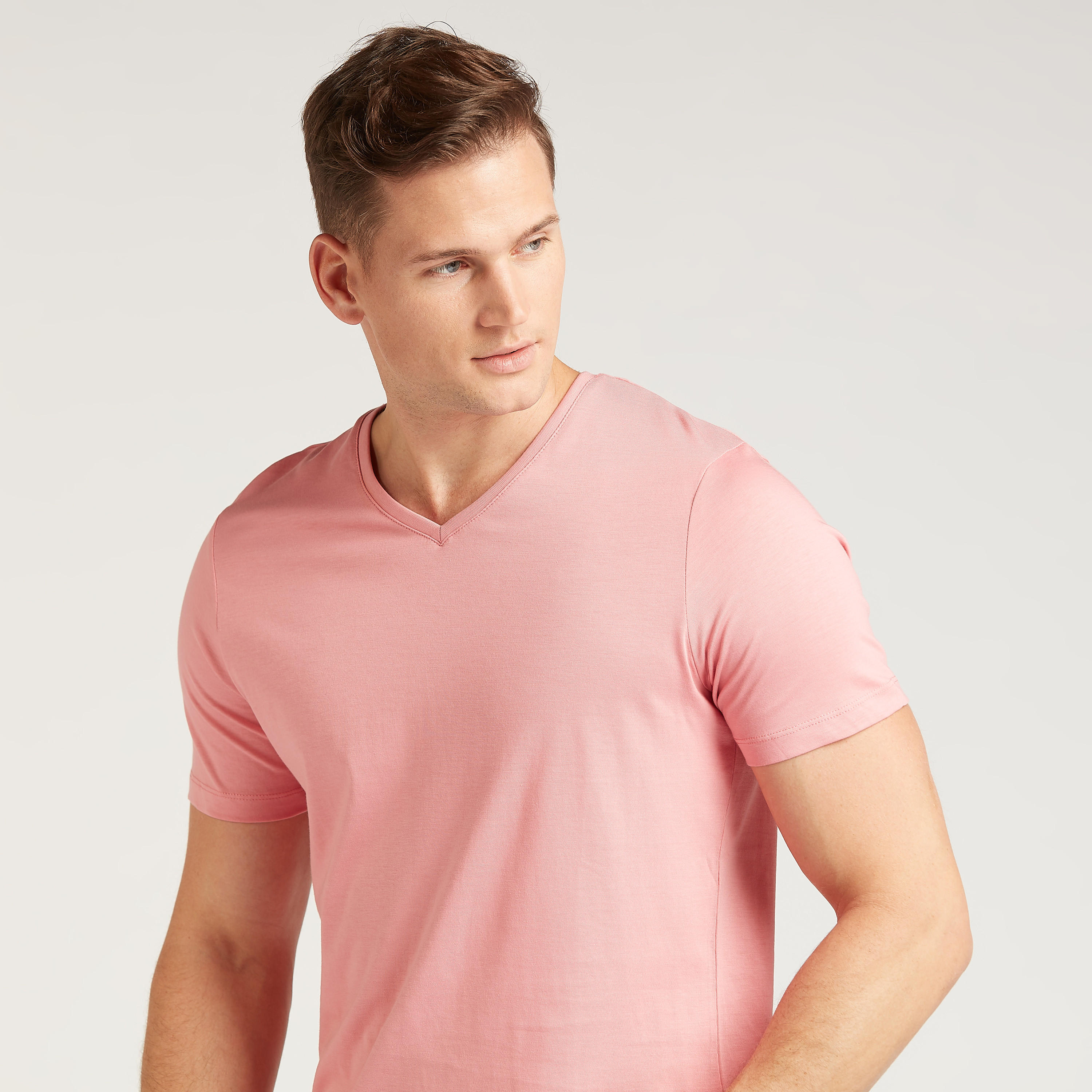 تيشيرت سادة بياقة V وأكمام قصيرة-men-clothing-tshirtsandpolos-tshirts-image-7