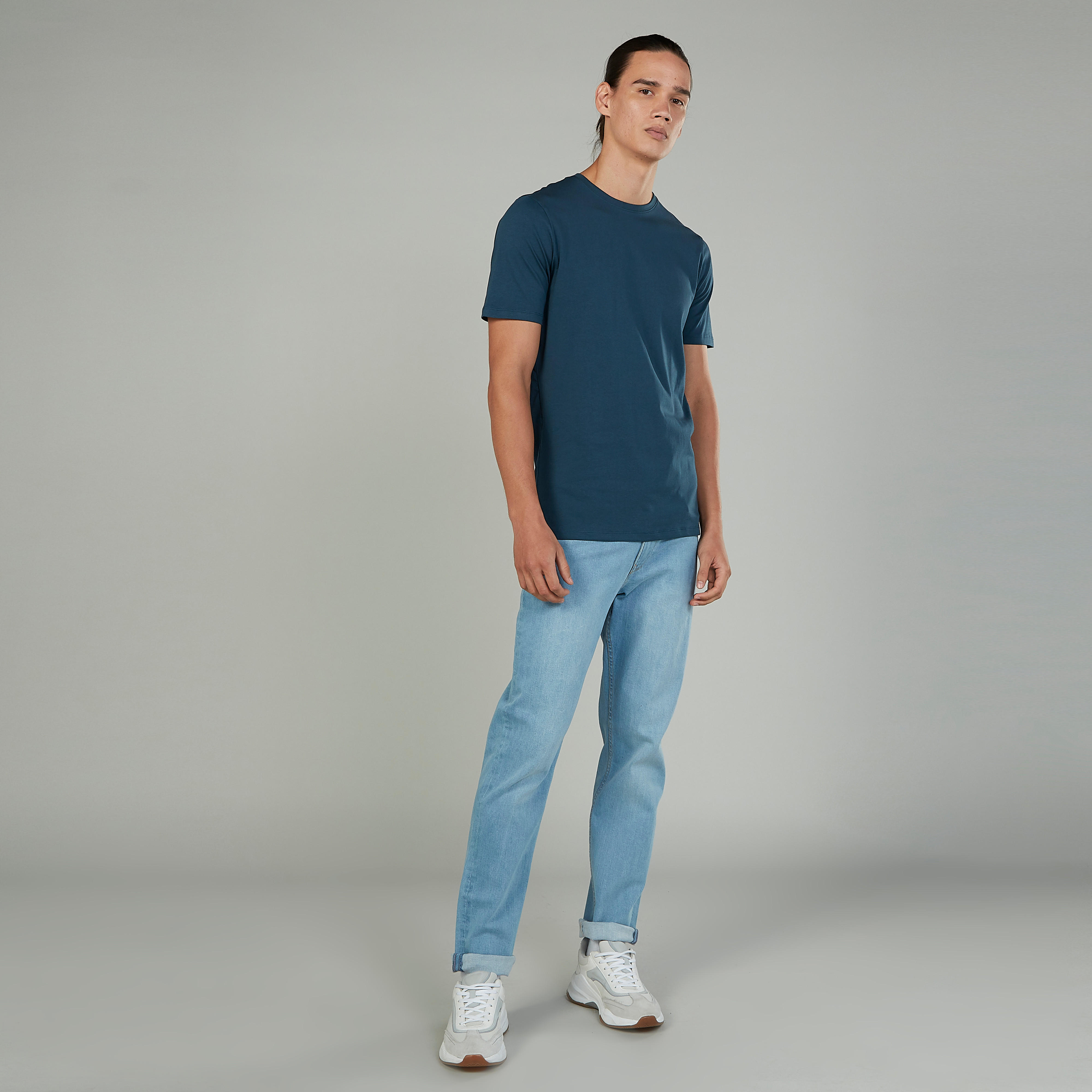 تيشيرت سادة بياقة ضيّقة وأكمام قصيرة-men-clothing-tshirtsandpolos-tshirts-image-21