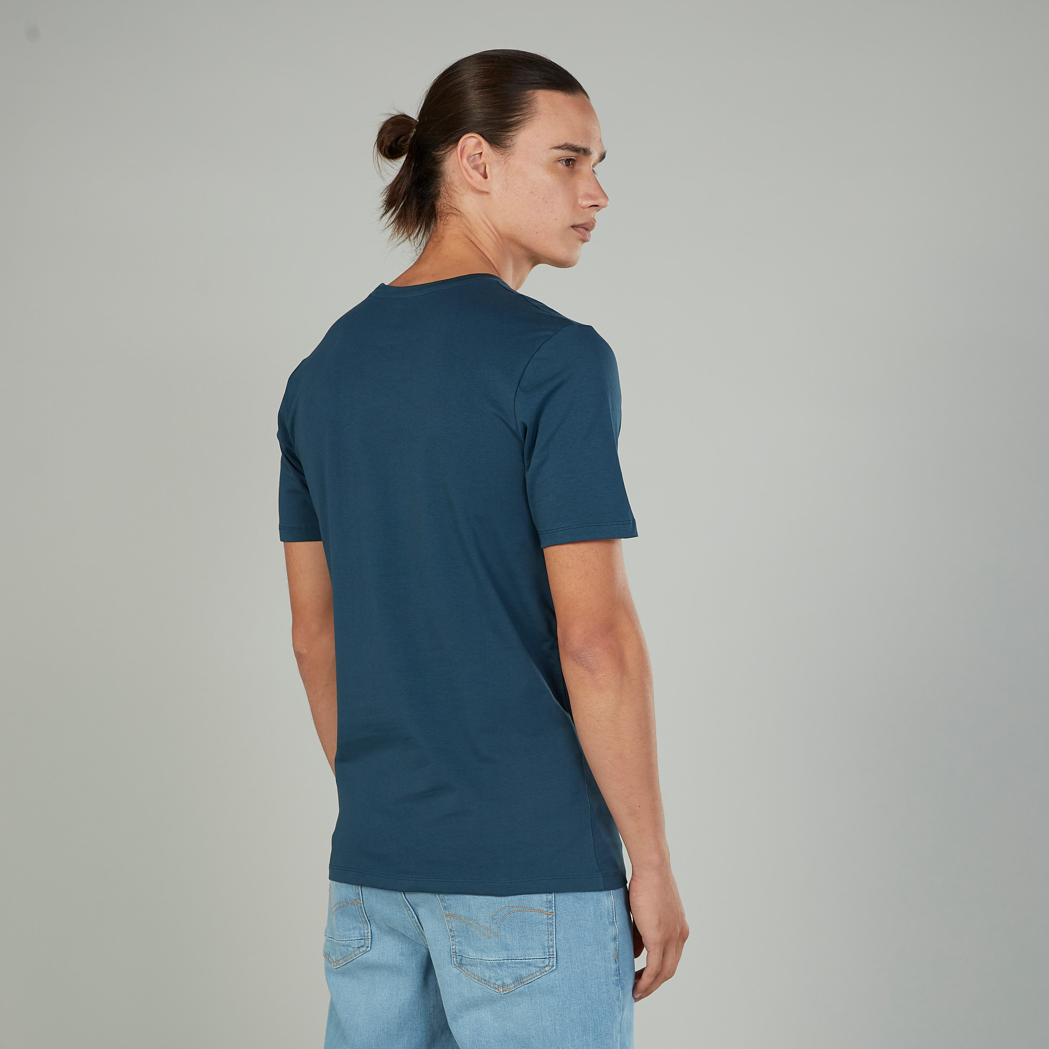 تيشيرت سادة بياقة ضيّقة وأكمام قصيرة-men-clothing-tshirtsandpolos-tshirts-image-23
