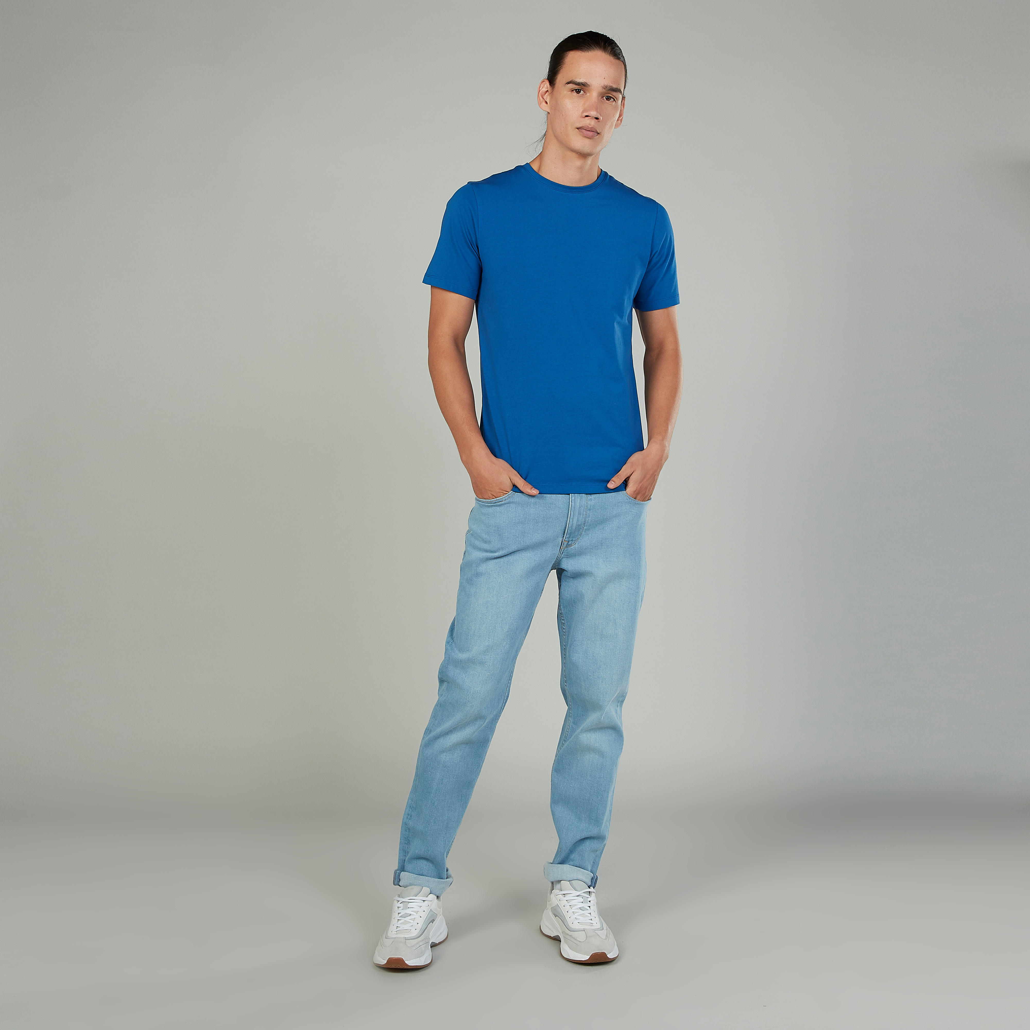 تيشيرت سادة بياقة ضيّقة وأكمام قصيرة-men-clothing-tshirtsandpolos-tshirts-image-26
