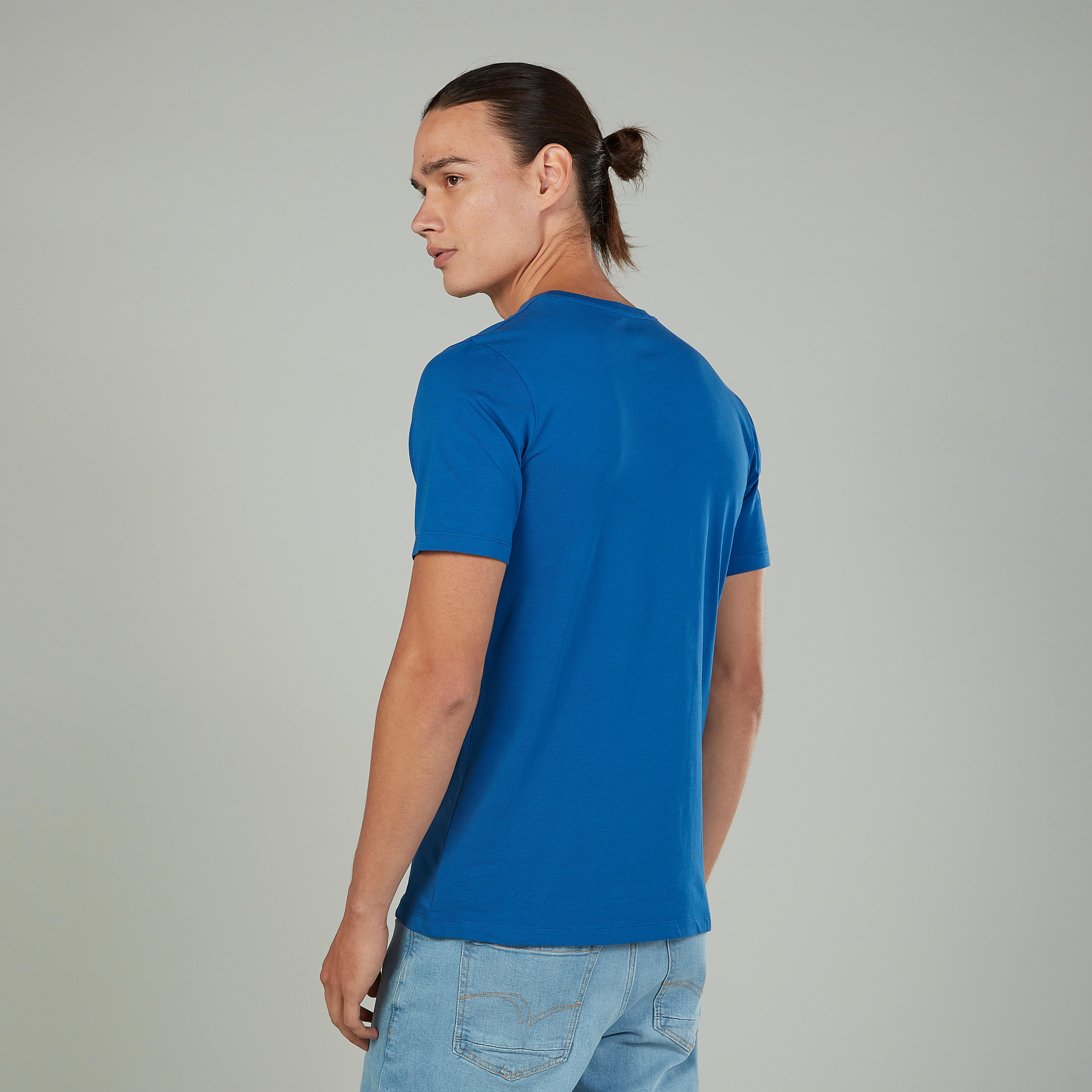 تيشيرت سادة بياقة ضيّقة وأكمام قصيرة-men-clothing-tshirtsandpolos-tshirts-image-28