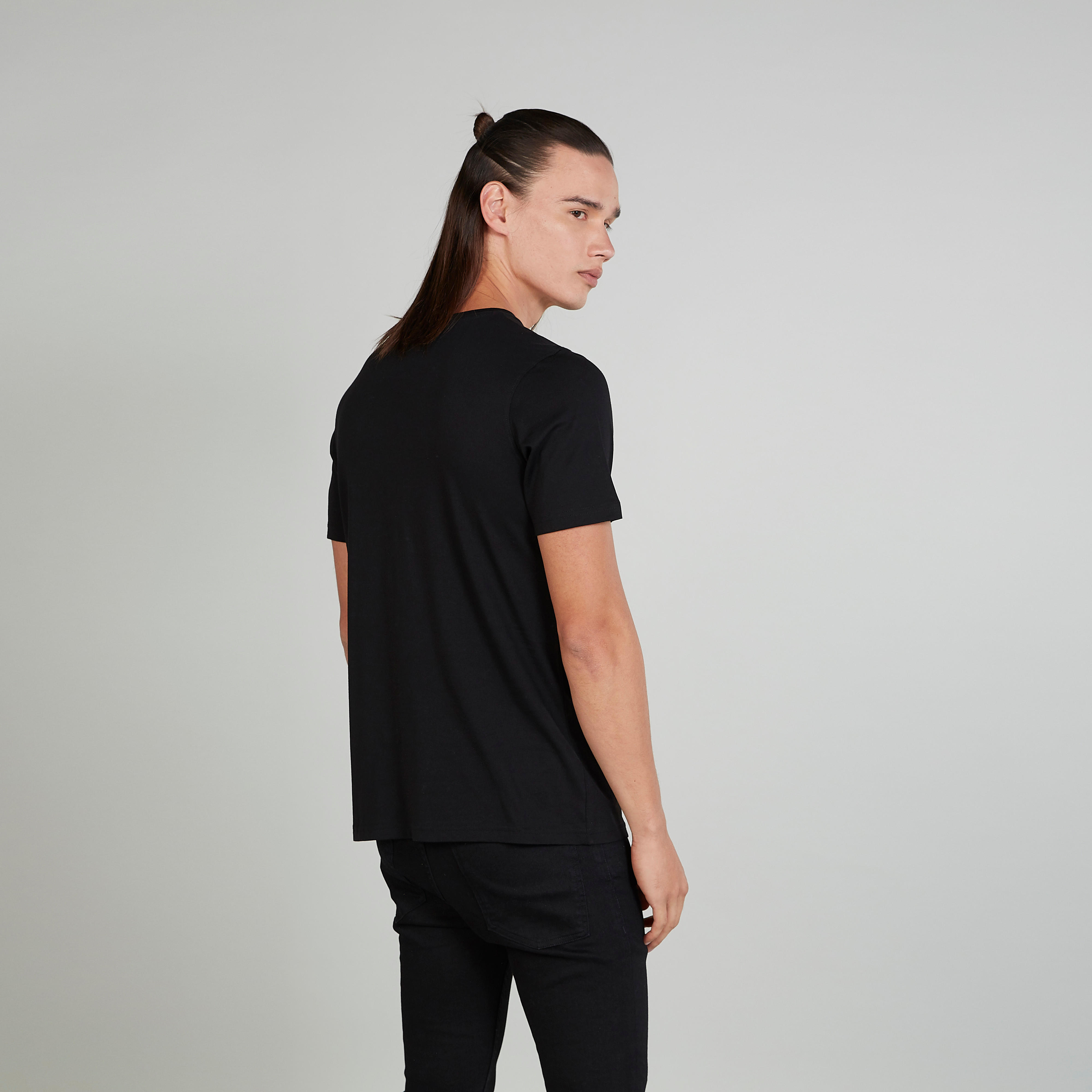 تيشيرت سليم بياقة ضيّقة وأكمام قصيرة وطبعات-men-clothing-tshirtsandpolos-tshirts-image-4
