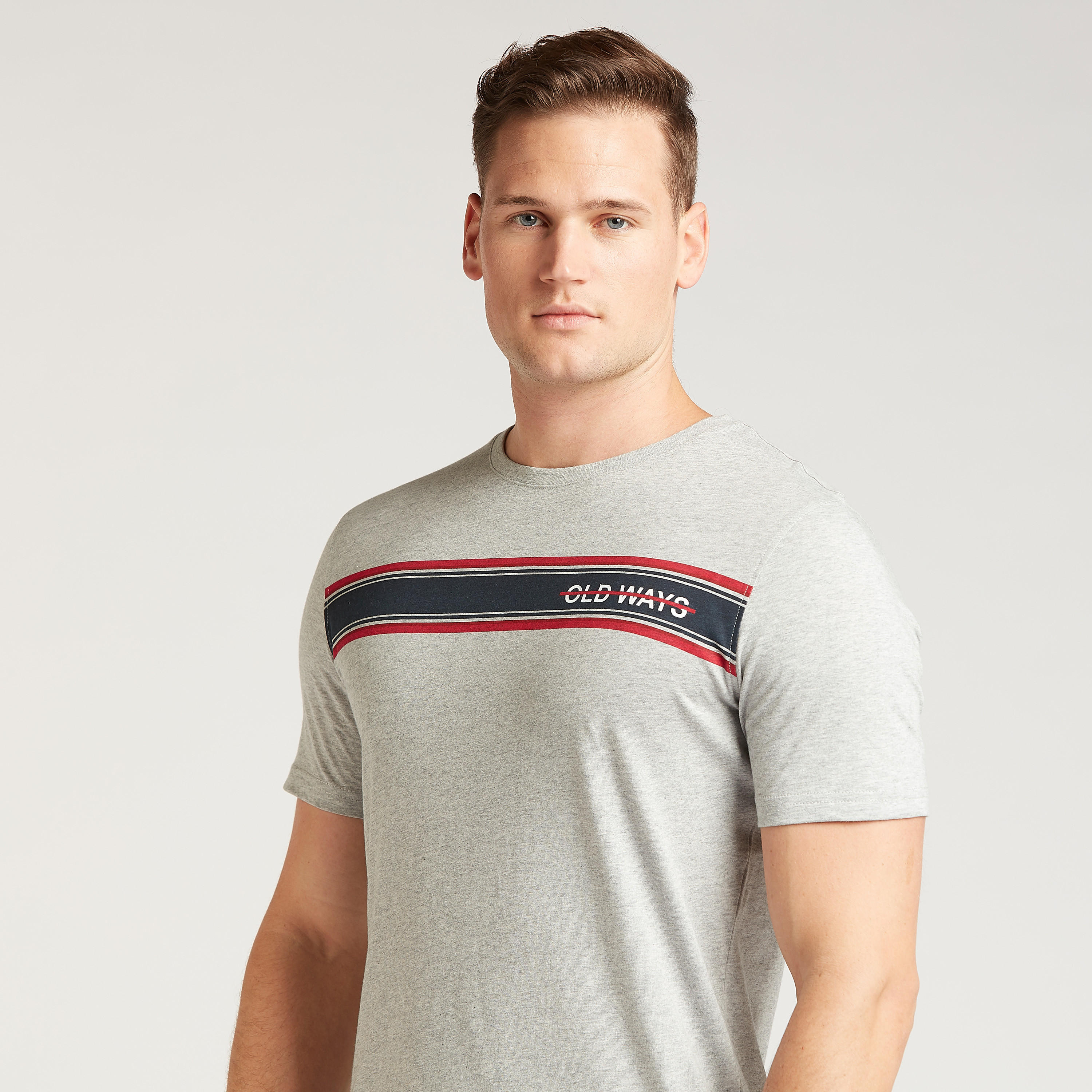 تيشيرت مستدام سليم بياقة ضيقة وأكمام قصيرة وطبعات-men-clothing-tshirtsandpolos-tshirts-image-3