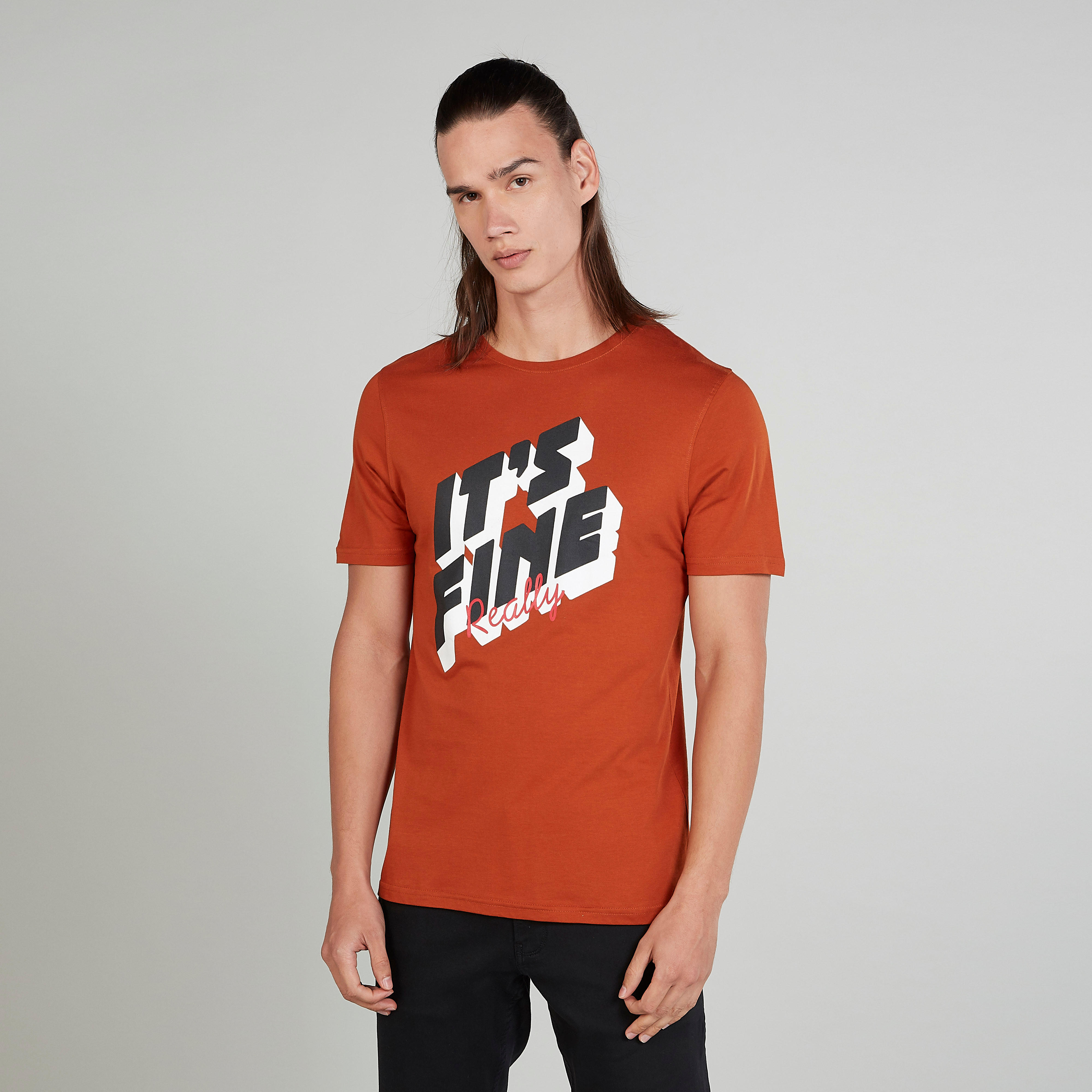 تيشيرت سليم بياقة ضيّقة وأكمام قصيرة وطبعات-men-clothing-tshirtsandpolos-tshirts-image-5