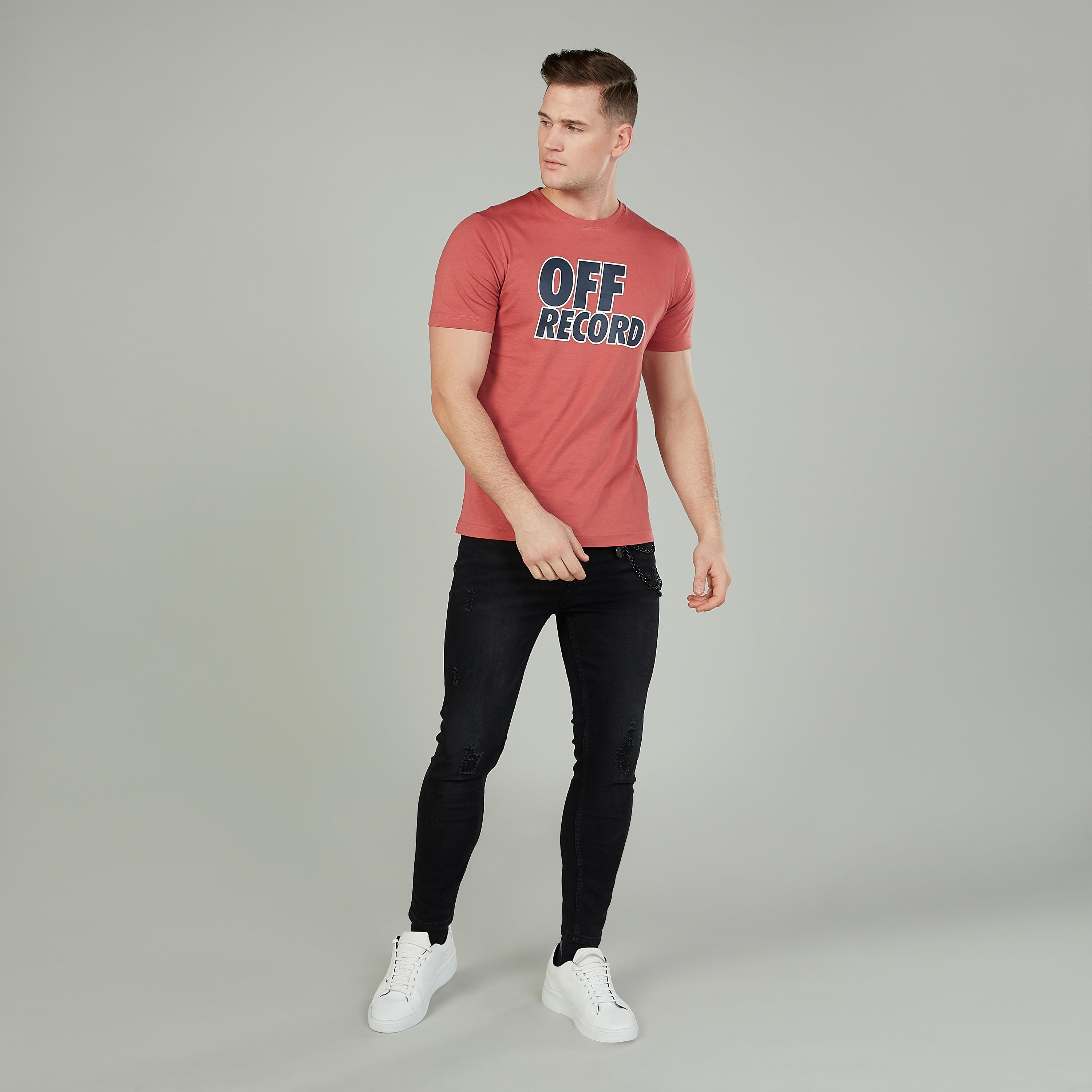 تيشيرت مستدام سليم بياقة ضيّقة وطبعات  -men-clothing-tshirtsandpolos-tshirts-image-2