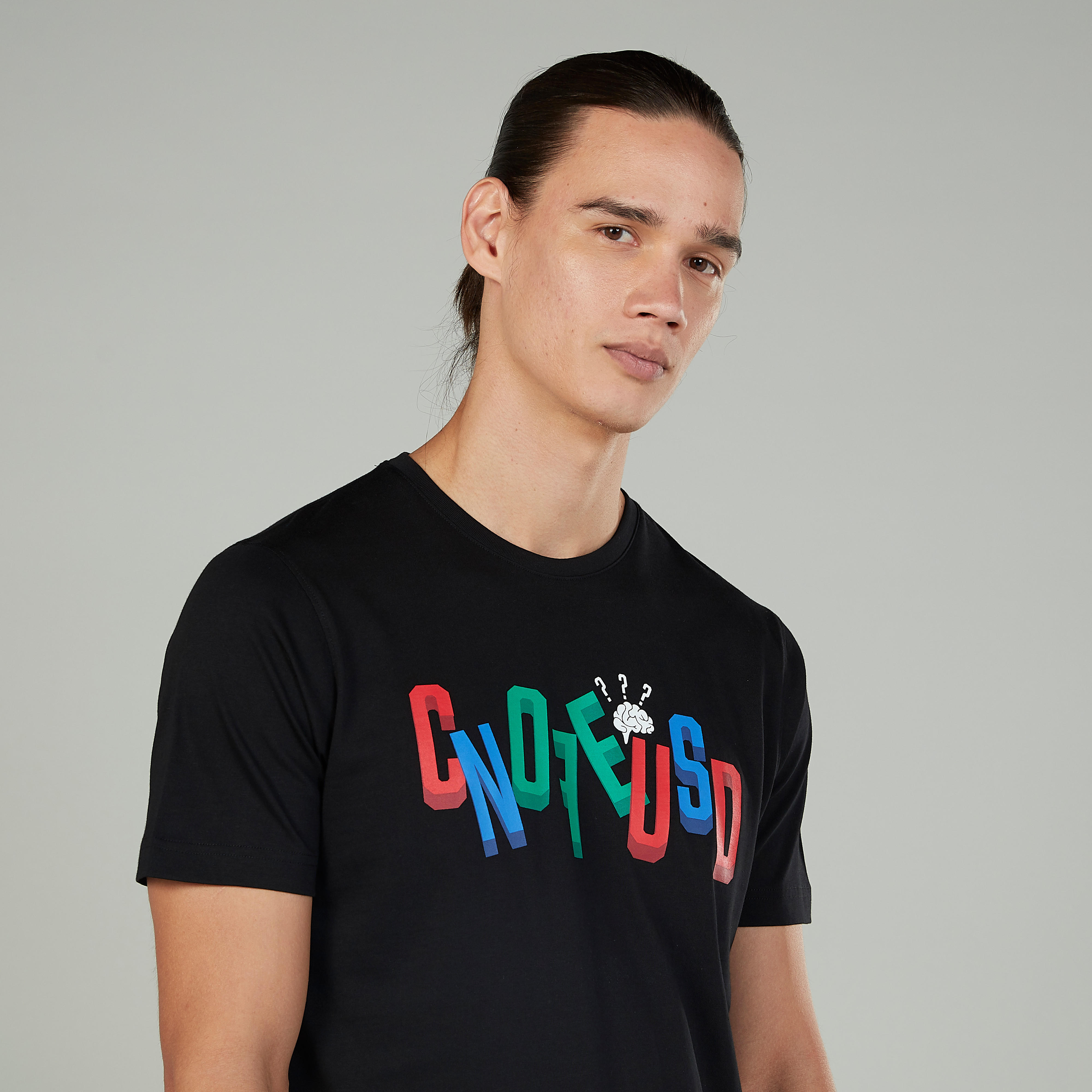 تيشيرت مستدام سليم بياقة ضيّقة وأكمام قصيرة وطبعات  -men-clothing-tshirtsandpolos-tshirts-image-3