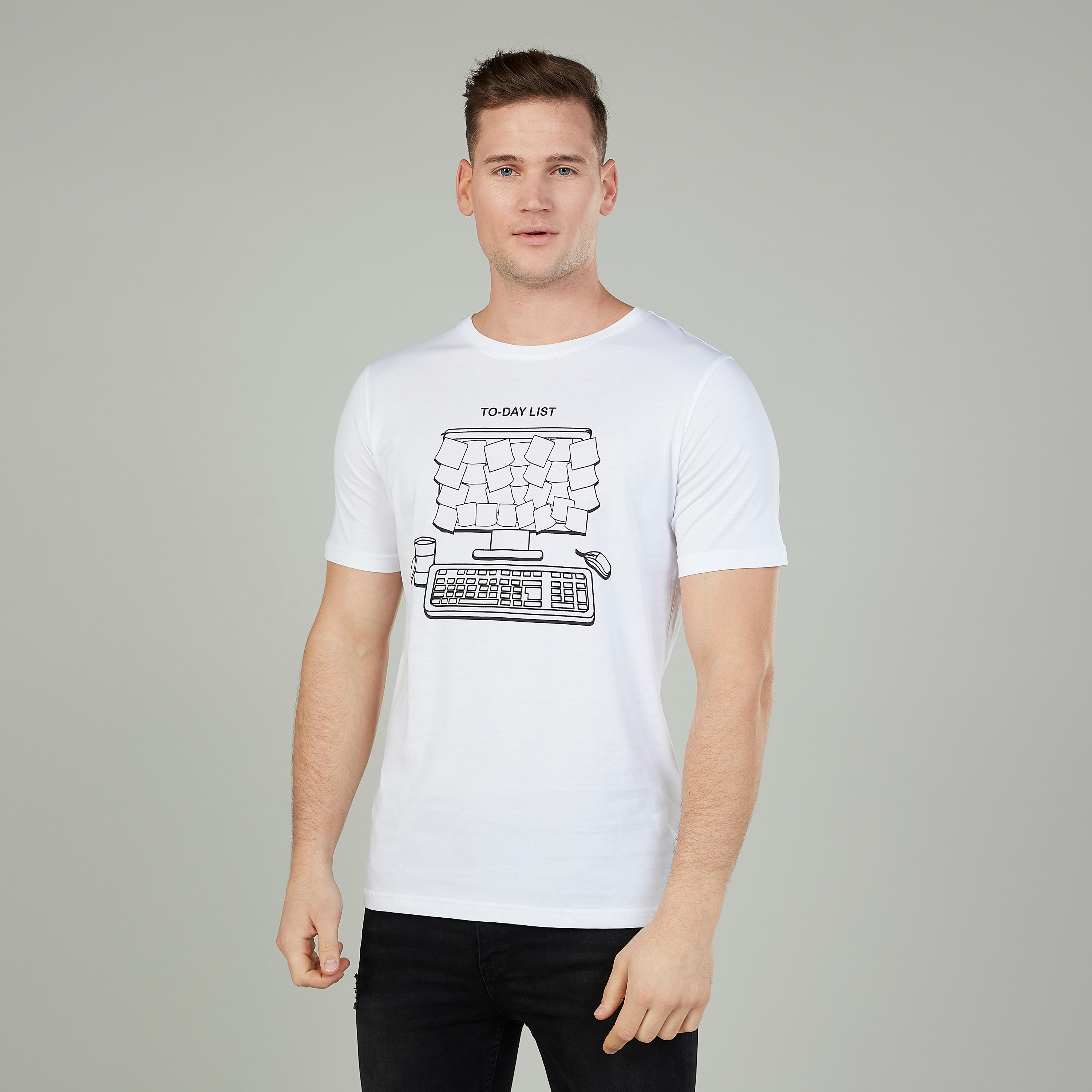 تيشيرت سليم بياقة ضيّقة وأكمام قصيرة وطبعات-men-clothing-tshirtsandpolos-tshirts-image-1