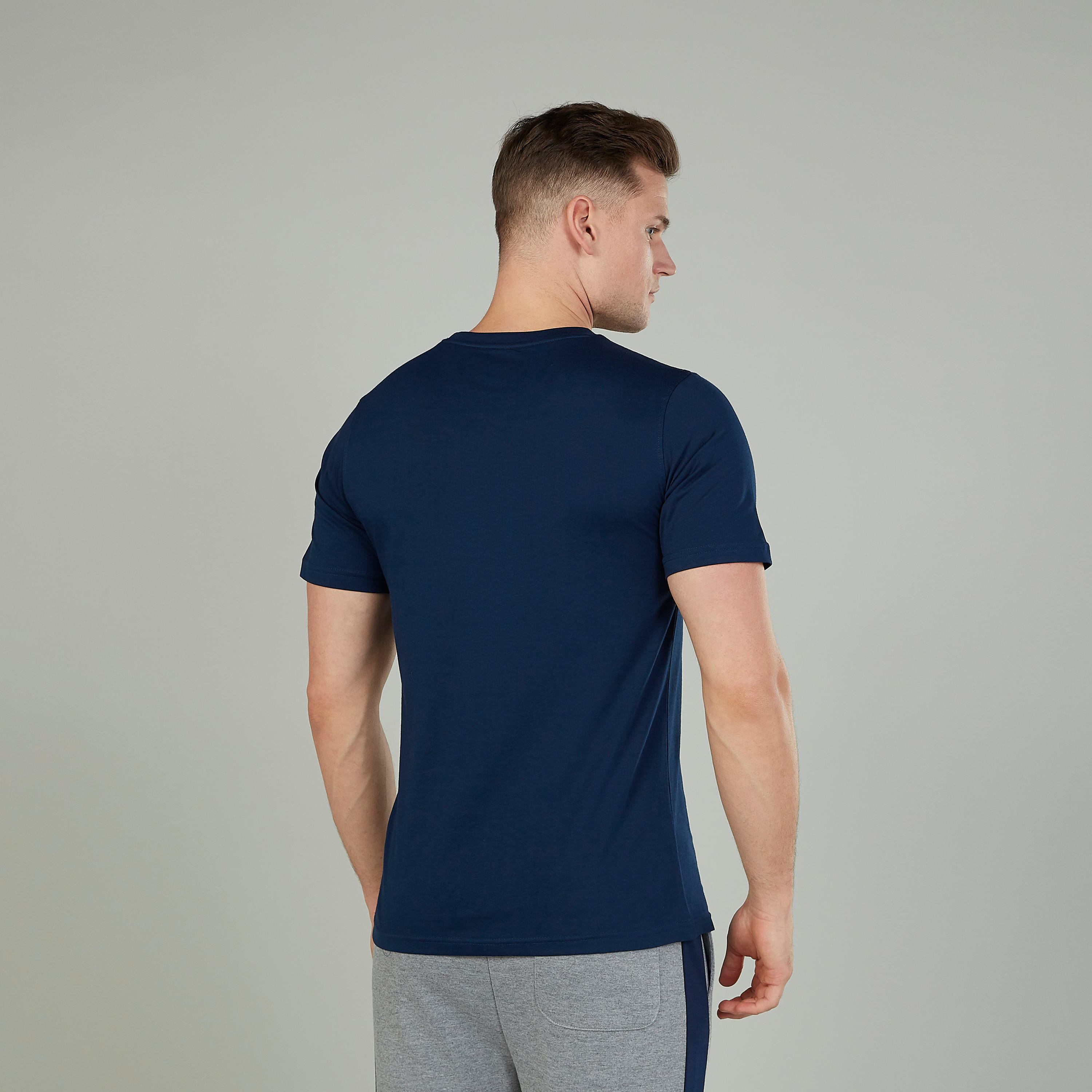 تيشيرت سليم بياقة ضيّقة وأكمام قصيرة وطبعات-men-clothing-tshirtsandpolos-tshirts-image-4