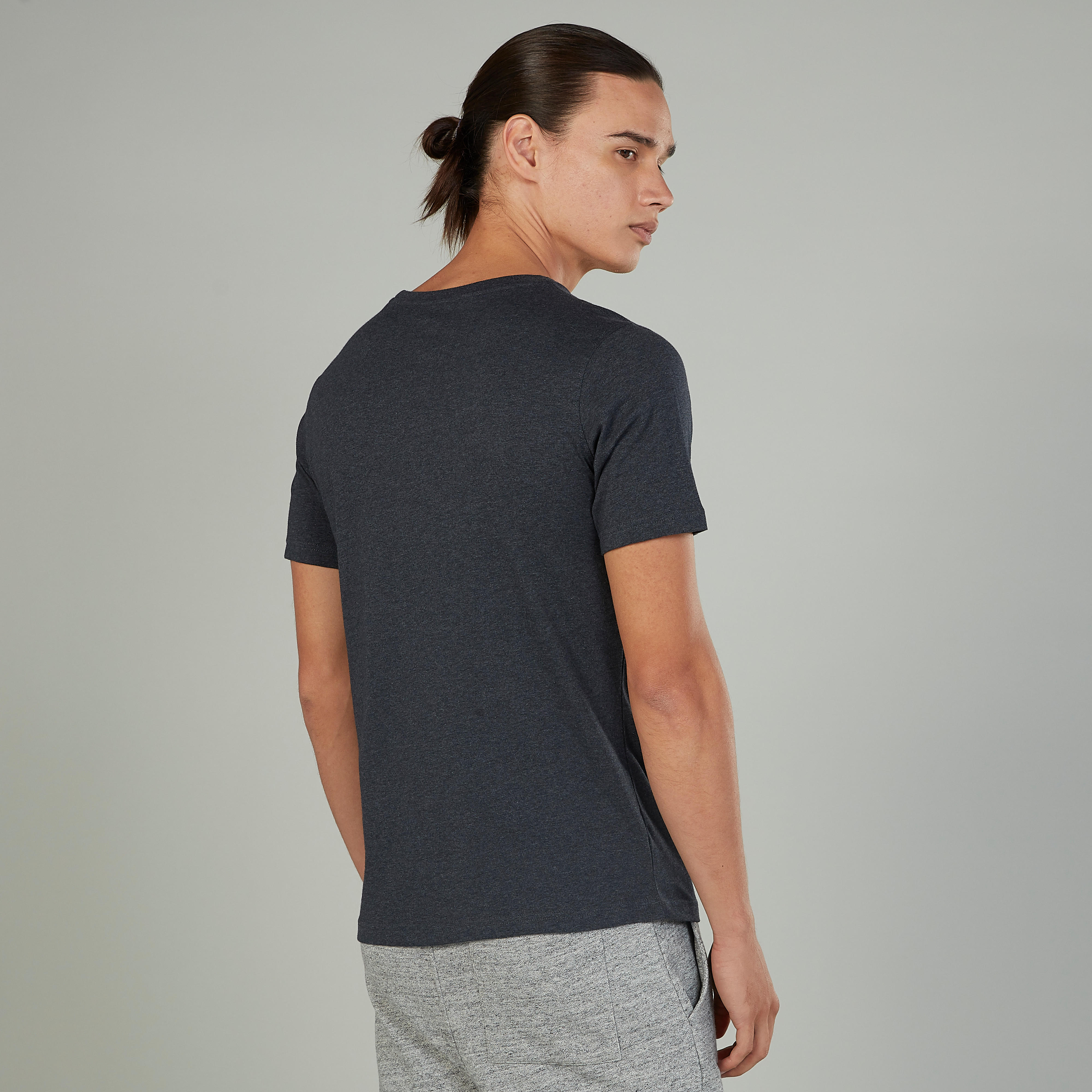 تيشيرت سليم بياقة ضيّقة وأكمام قصيرة وطبعات-men-clothing-tshirtsandpolos-tshirts-image-4