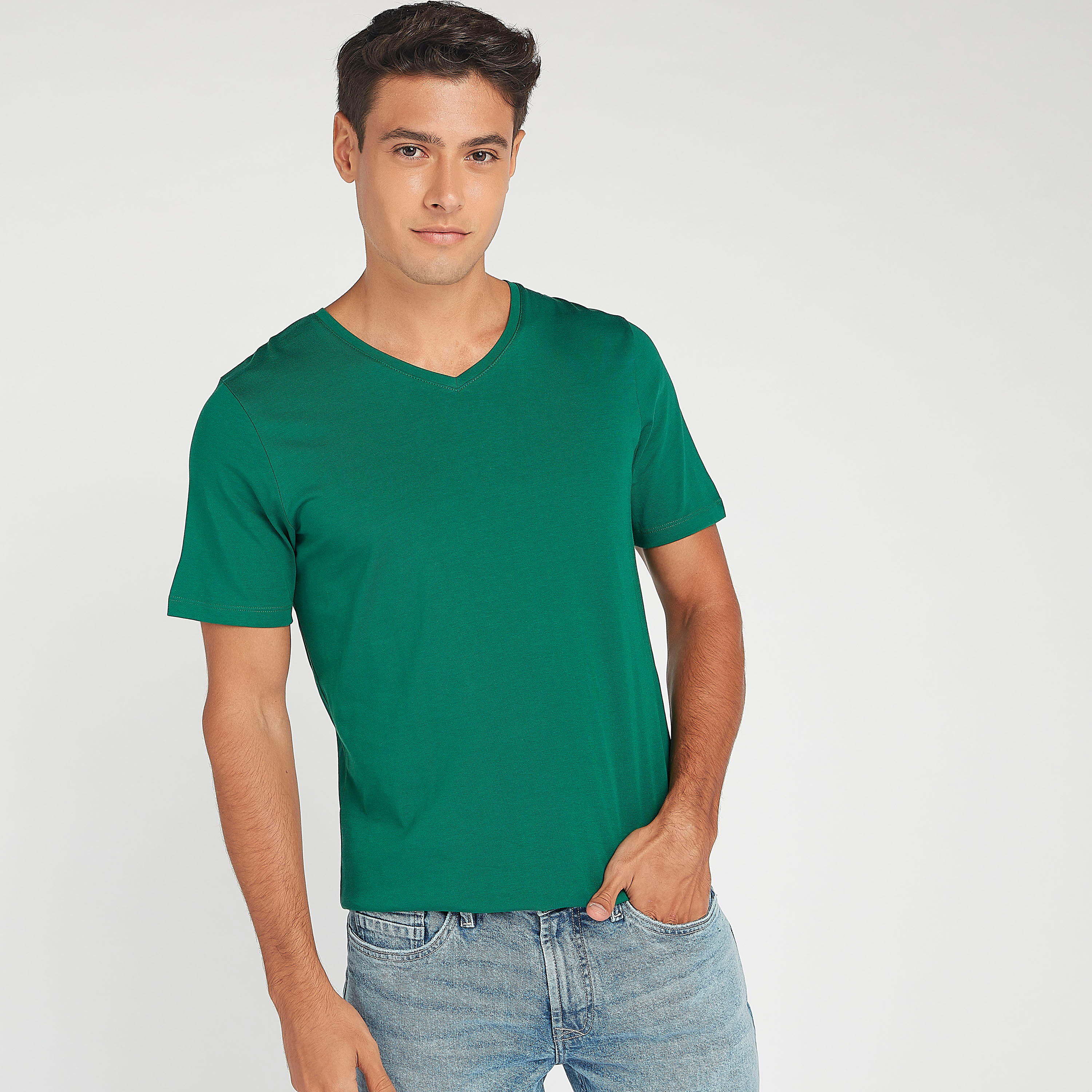 تيشيرت مستدام بارز الملمس بياقة V وأكمام قصيرة-men-clothing-tshirtsandpolos-tshirts-image-6
