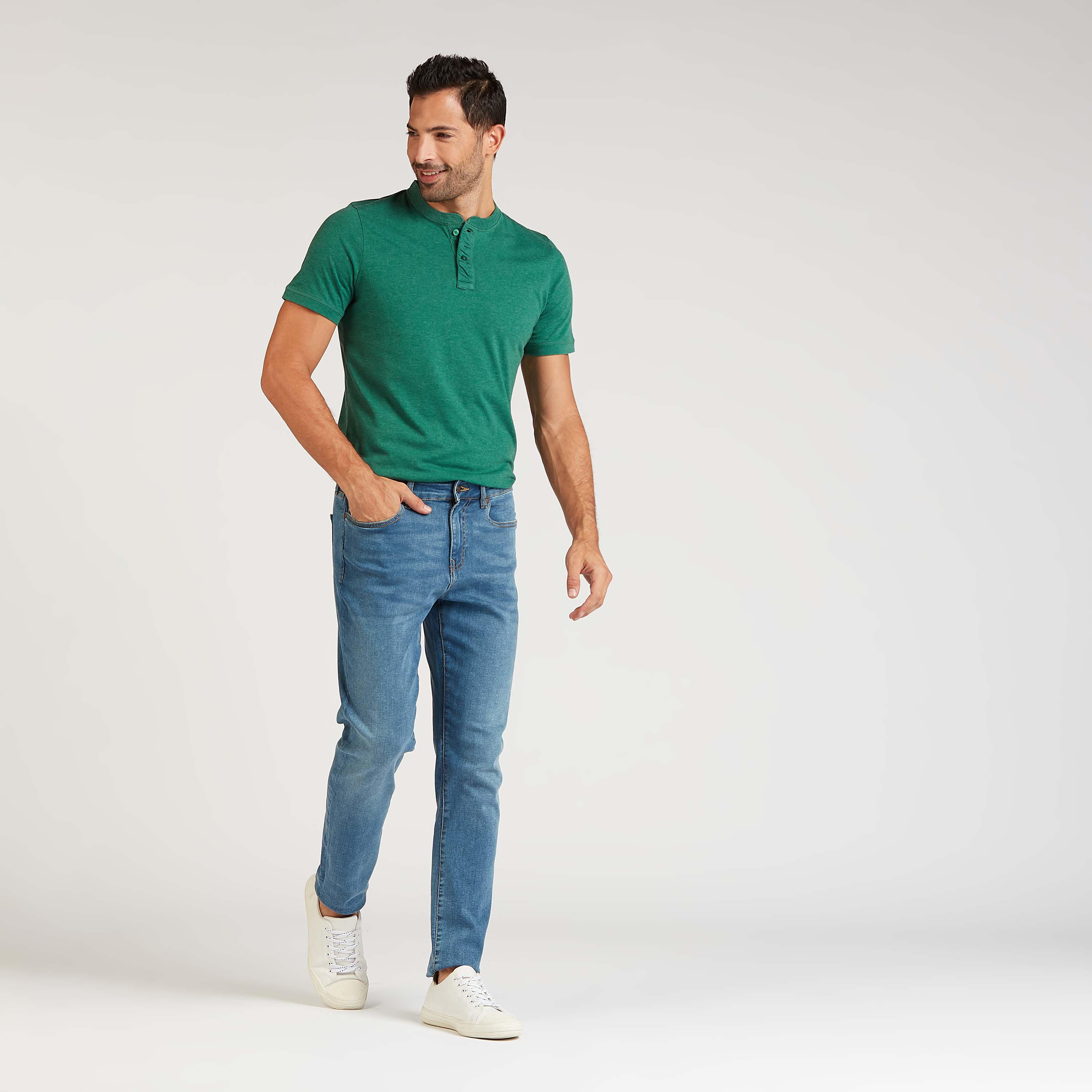 تيشيرت مستدام سادة بياقة هينلي وأكمام قصيرة-men-clothing-tshirtsandpolos-tshirts-image-2