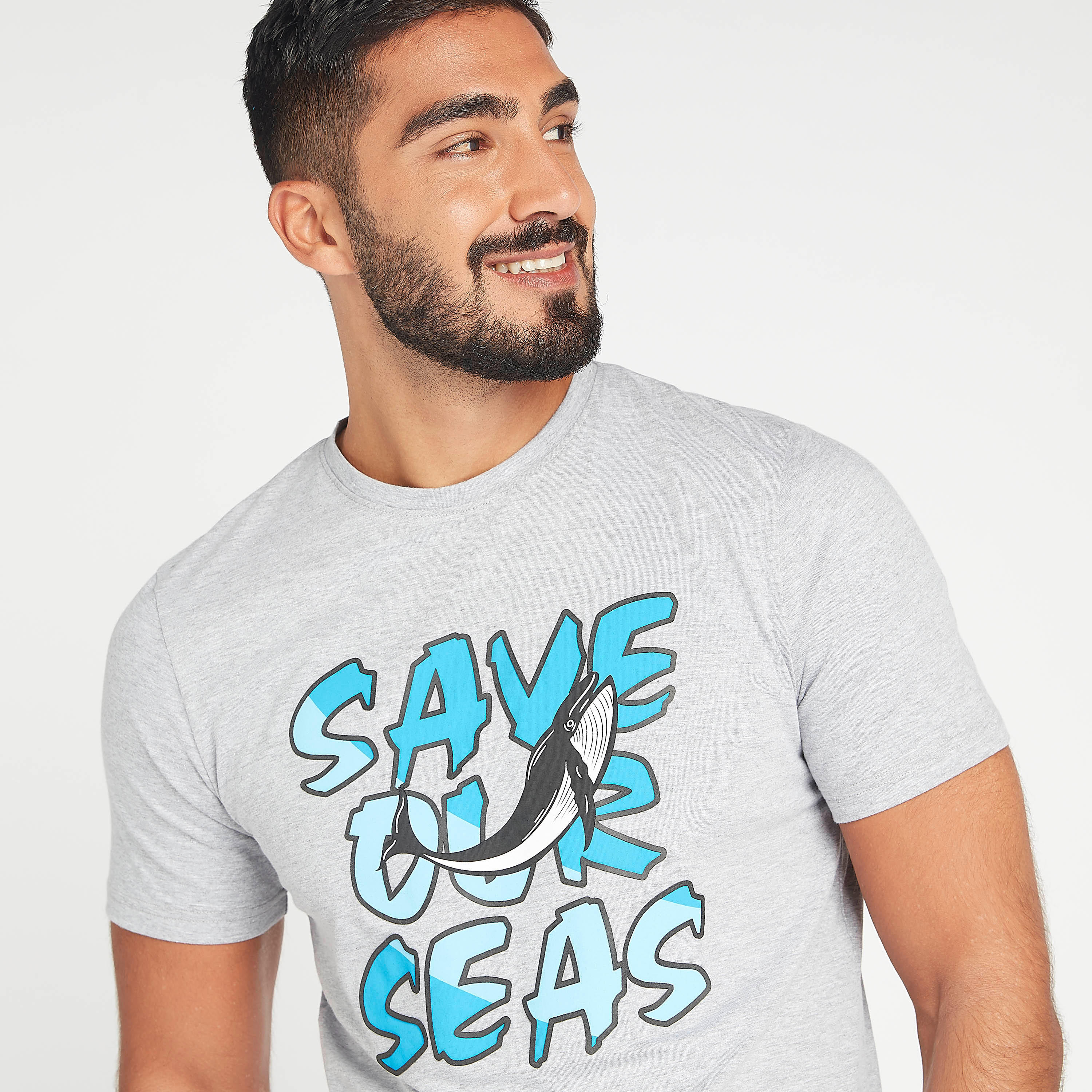 تيشيرت سليم فيت بأكمام قصيرة وياقة ضيقة وطبعات جرافيك-men-clothing-tshirtsandpolos-tshirts-image-1
