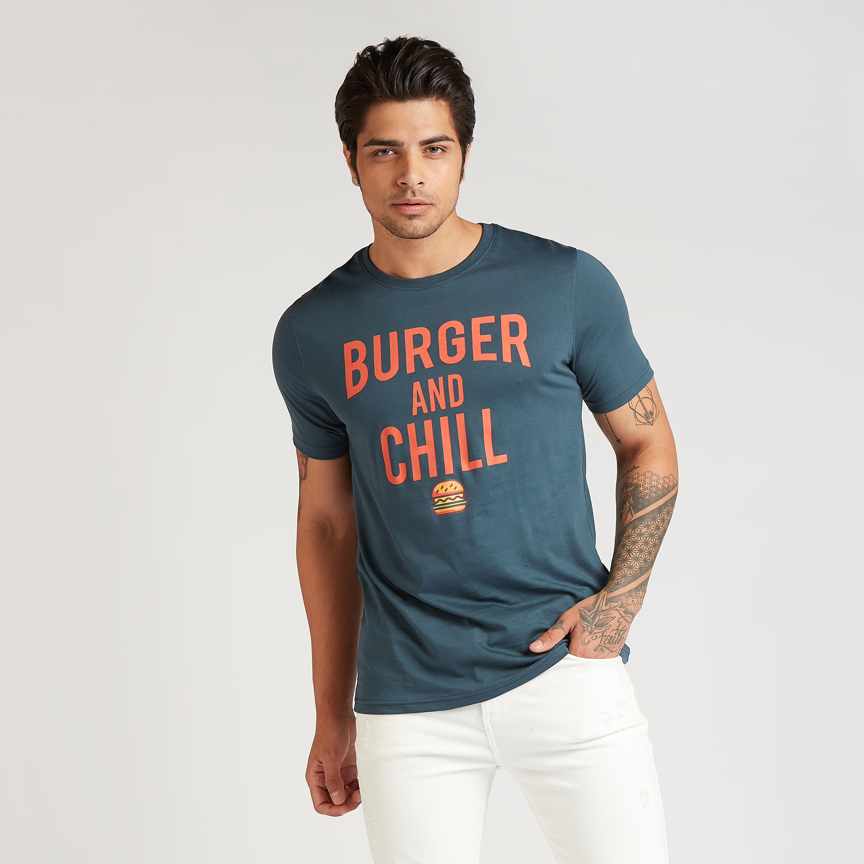 تيشيرت مستدام سليم فيت بياقة ضيقة وأكمام قصيرة وطبعات-men-clothing-tshirtsandpolos-tshirts-image-1