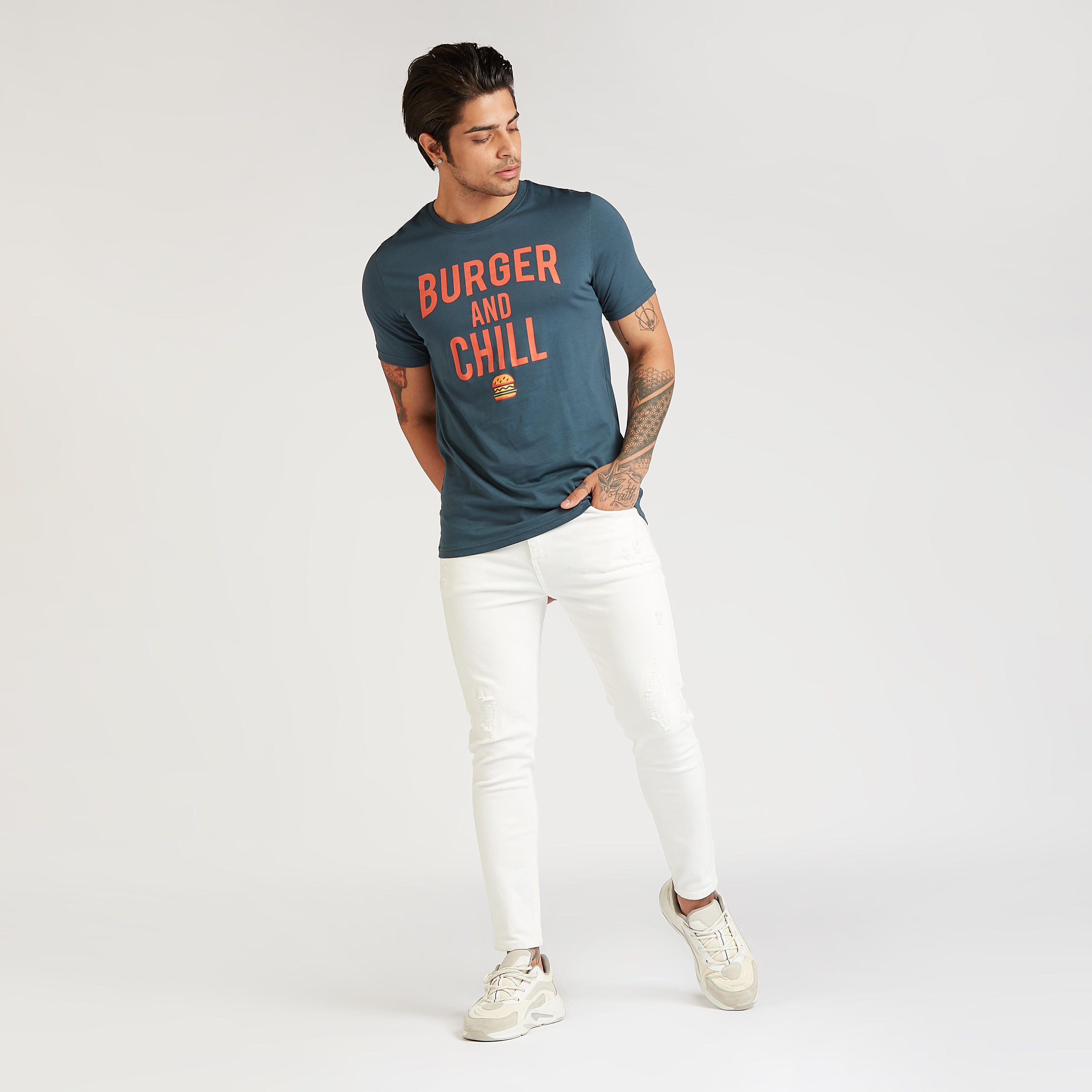 تيشيرت مستدام سليم فيت بياقة ضيقة وأكمام قصيرة وطبعات-men-clothing-tshirtsandpolos-tshirts-image-2